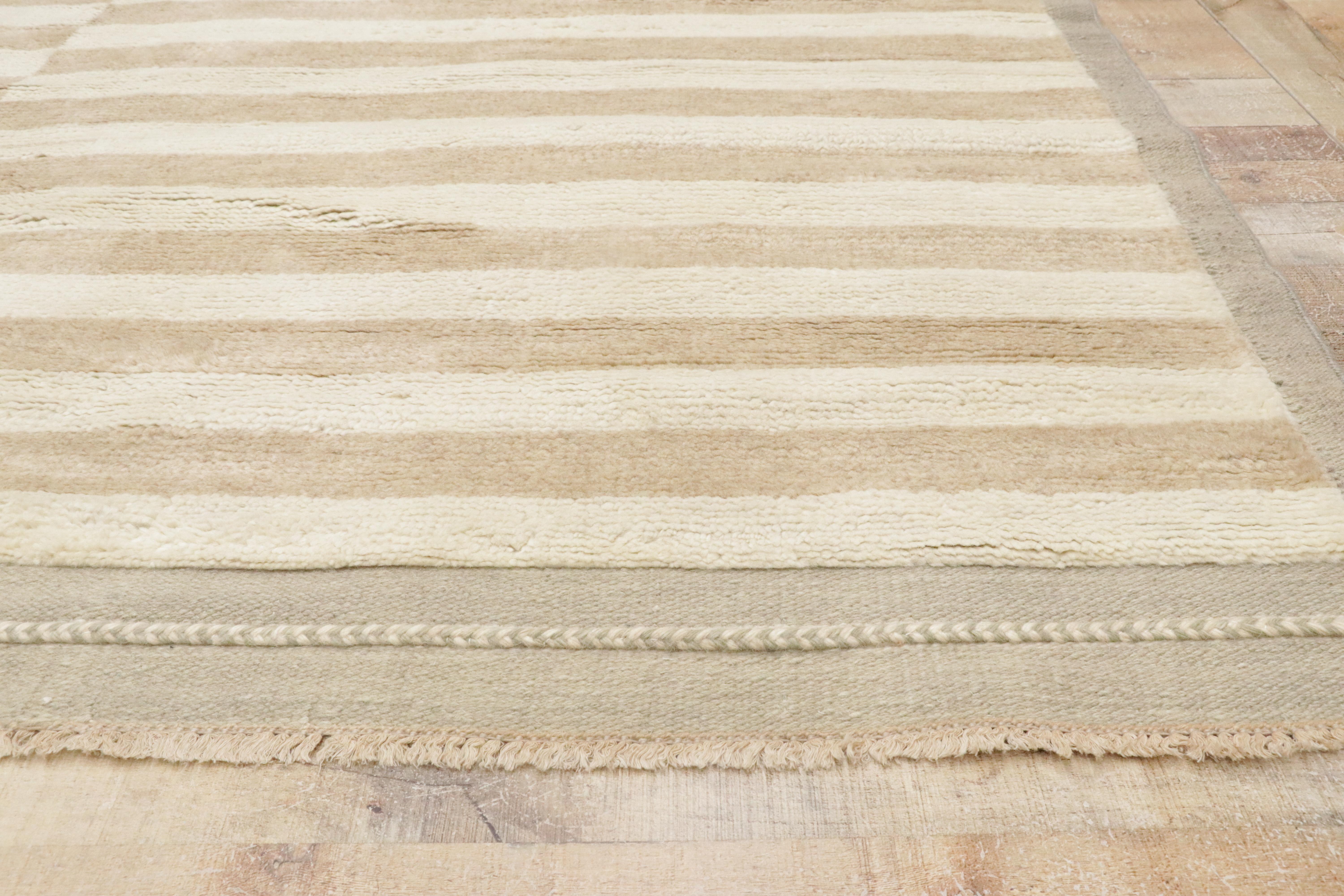 Nouveau tapis marocain moderne et organique avec lignes du désert en vente 8