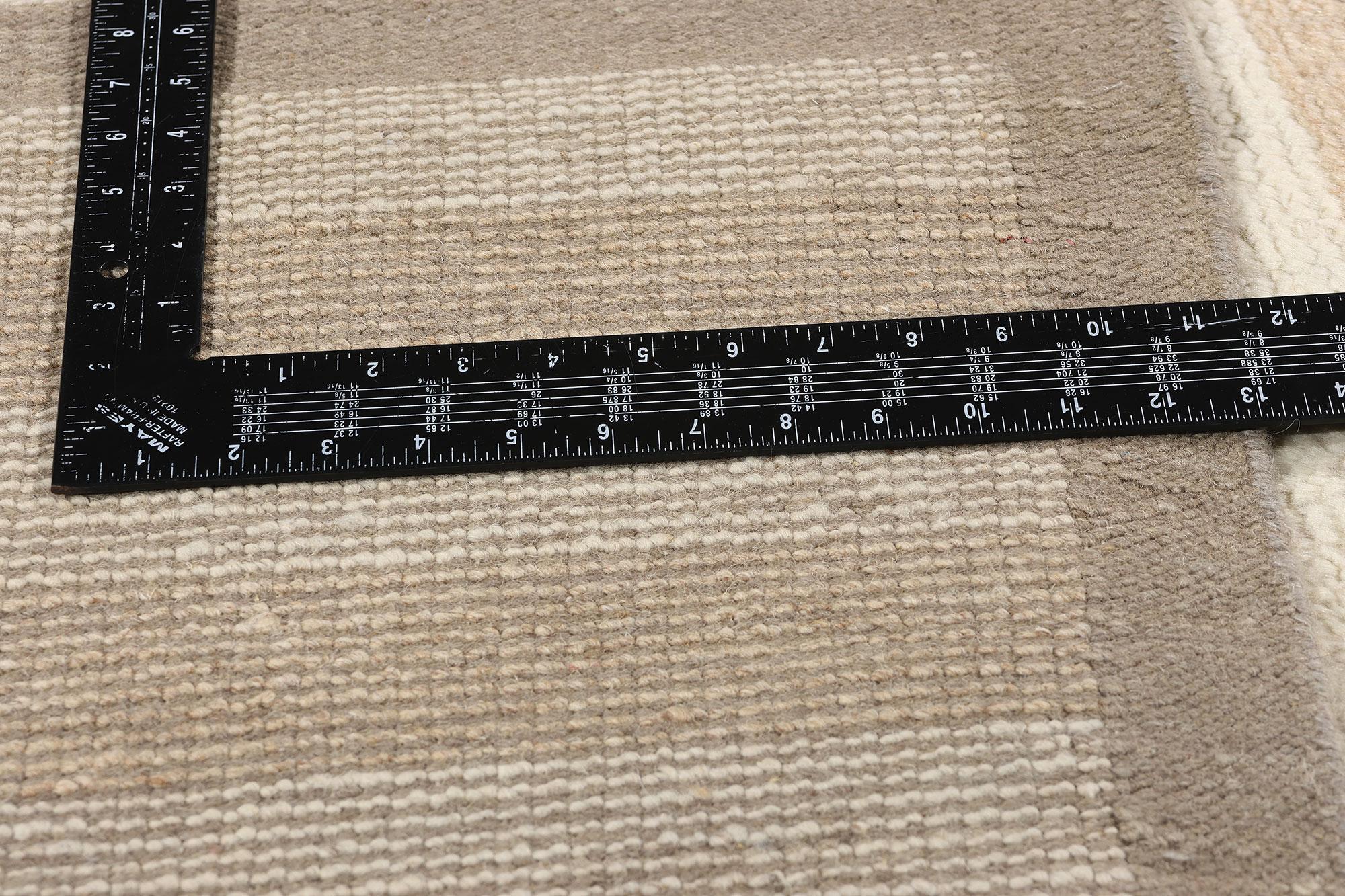 Nouveau tapis marocain moderne et organique avec lignes du désert Neuf - En vente à Dallas, TX