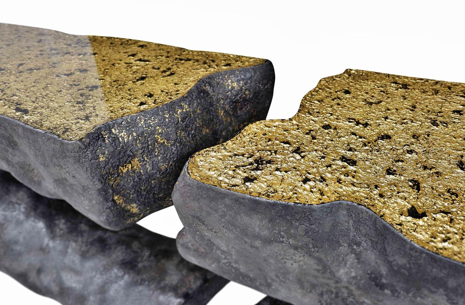 Konsole im neuen Design aus Harz, lackiert und strukturiert in „Vulcanic Rock“ (Portugiesisch) im Angebot