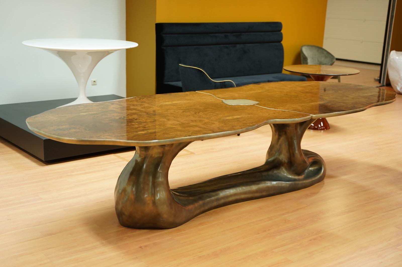 Hand-Crafted New Design Dining Table in Walnut Veneer for 10/12 Persons Ready Delivery Now