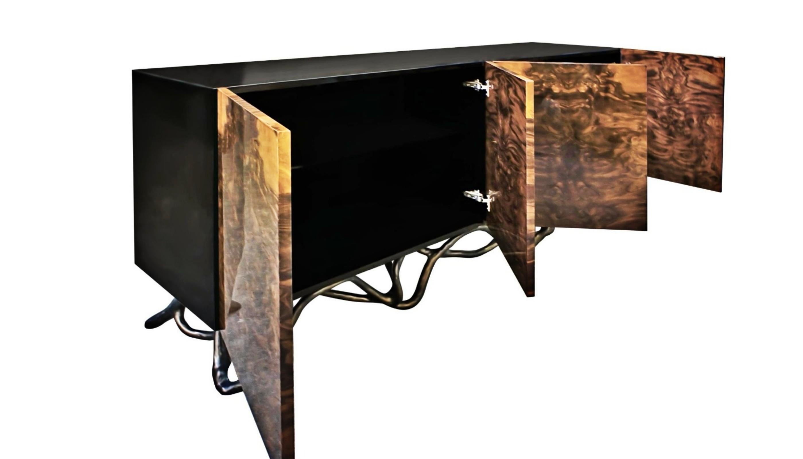 Modern New Design Sideboard in Wood with Walnut Root Veneer High Gloss Finish For Sale