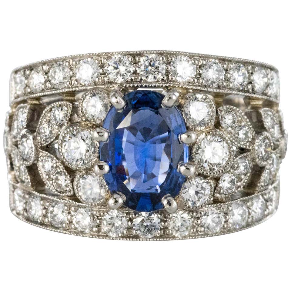 Antique Blue Sapphire Wedding Rings - 123 For Sale at 1stdibs