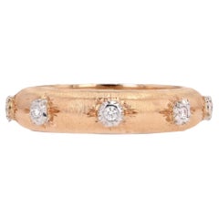 Nouvelle bague à anneau en or rose satiné 18 carats avec diamant