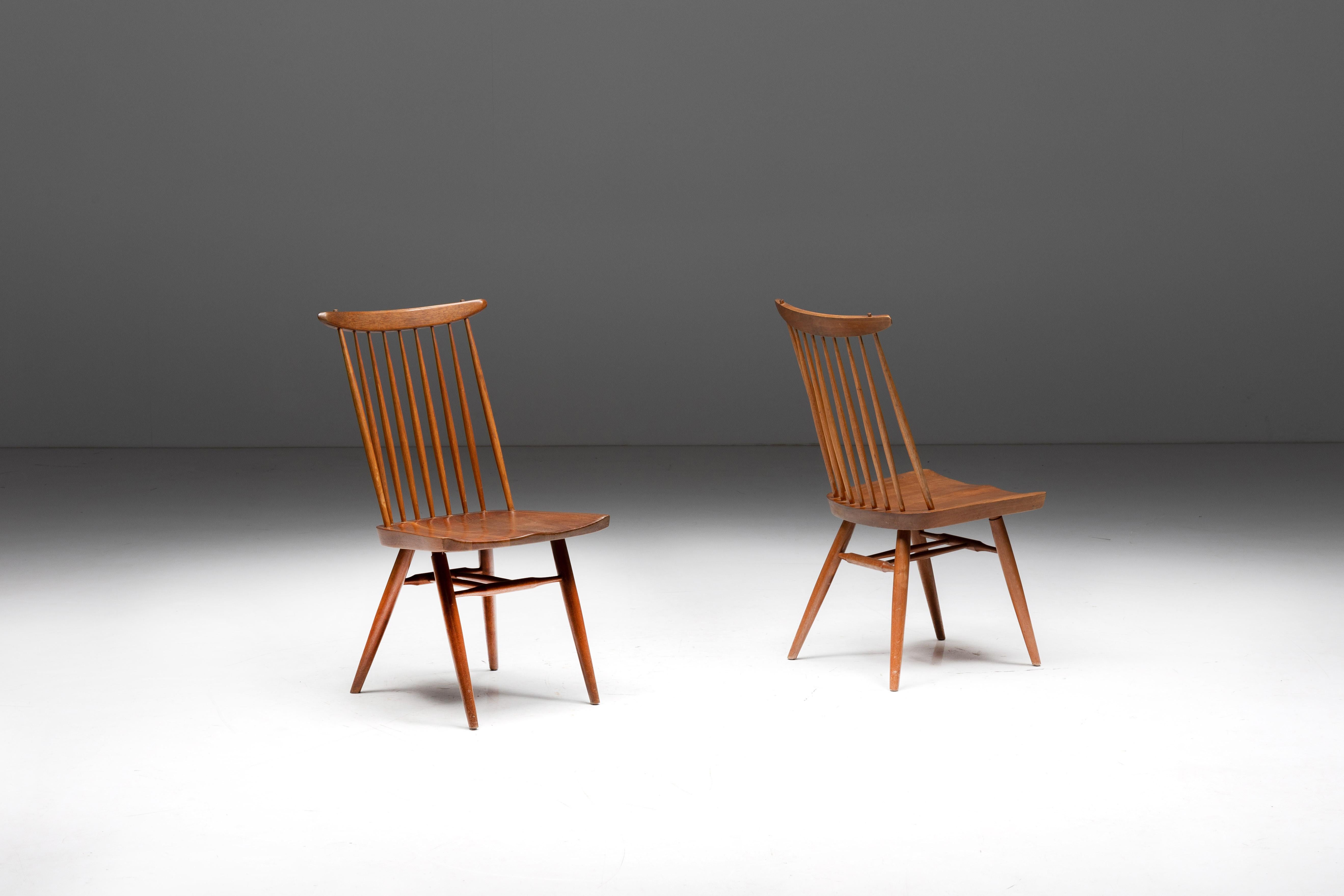 Milieu du XXe siècle Chaises de salle à manger 