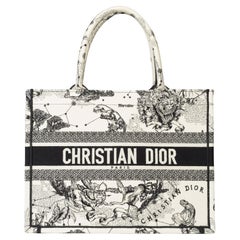 New Dior Medium Book Tote bag in white and blue Toile de Jouy