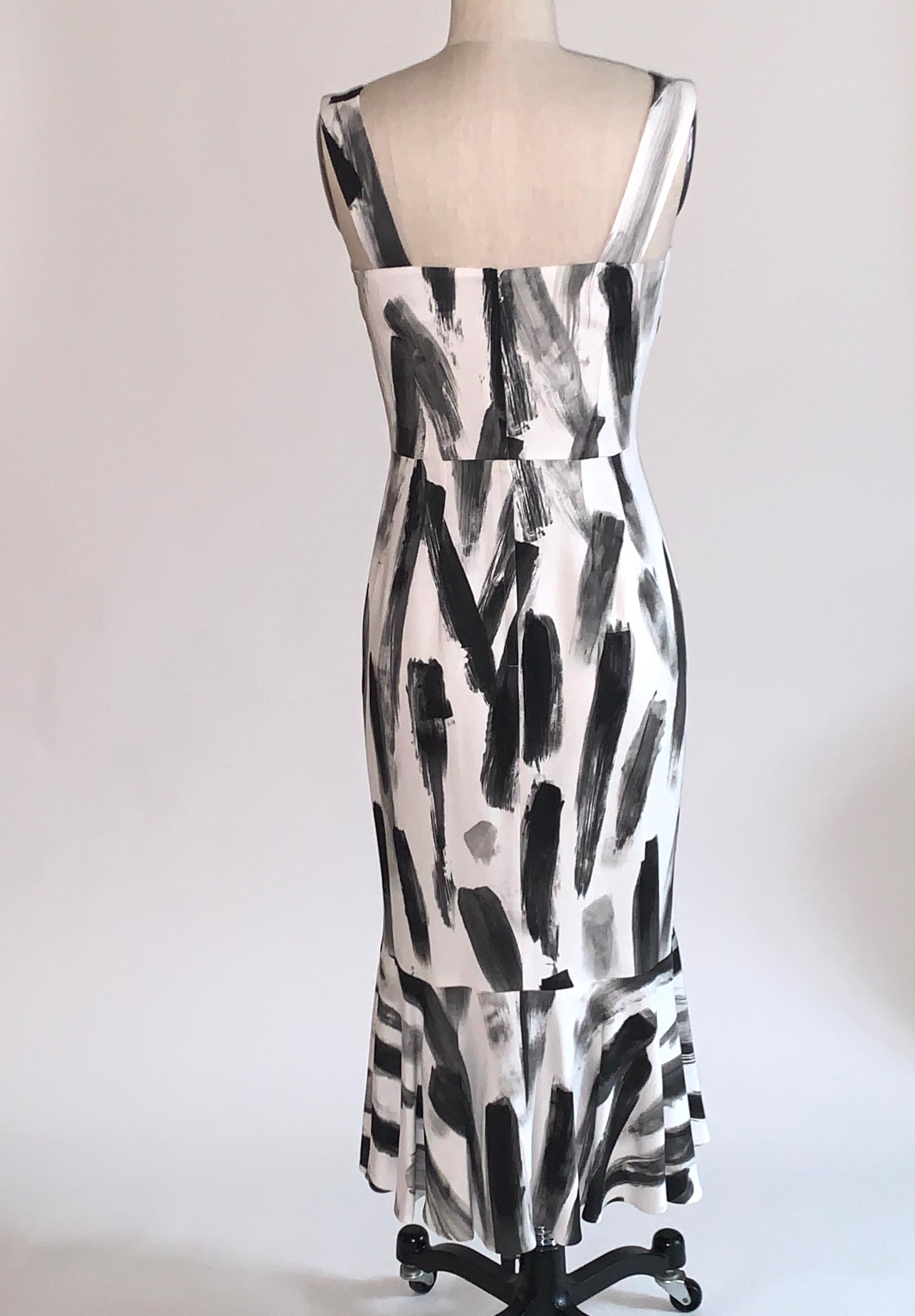 New Dolce & Gabbana 2016 Runway White and Black Paint Stroke Print Cady Dress In New Condition For Sale In San Francisco, CA