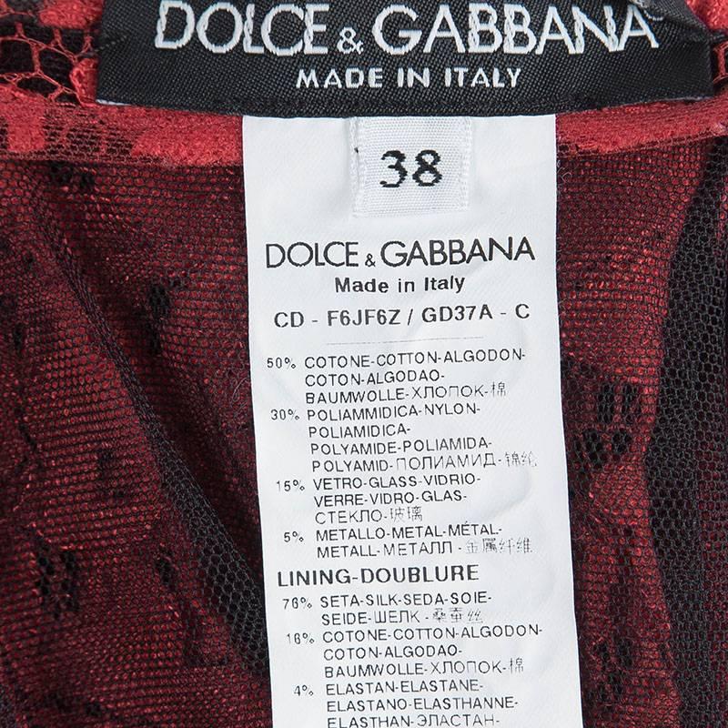 Dolce & Gabbana - Robe en dentelle et soie rouge ornée de cristaux, taille 38, état neuf en vente 4