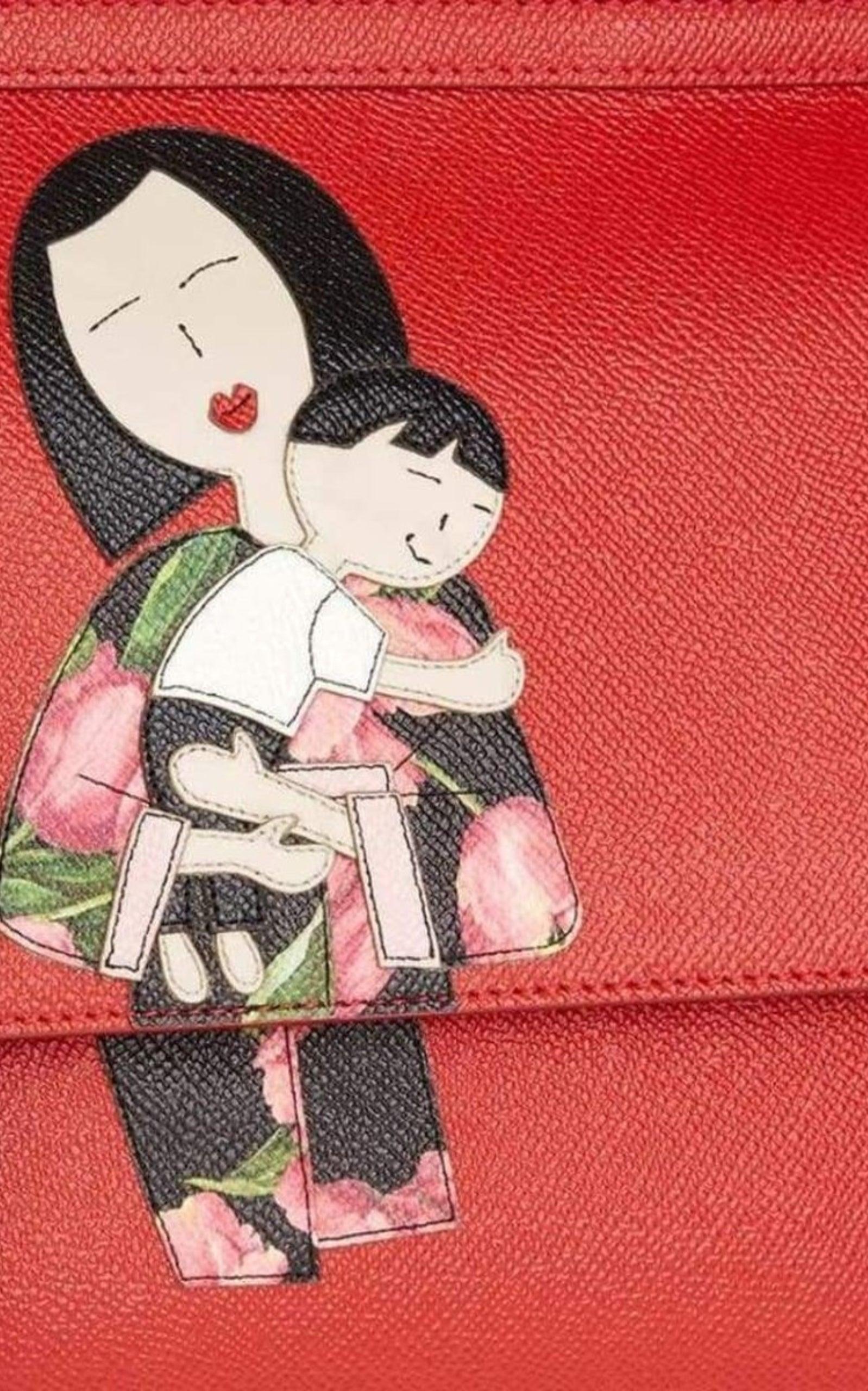 NEW Dolce & Gabbana Family Print Sicily Red Leather Tote Shoulder Structured Bag For Sale 4
