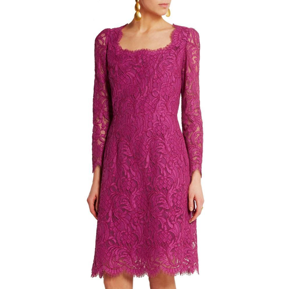 Raspberry guipure lace
Cotton blend lace dress with squared neck
Long sleeves
Fitted waist
Concealed zip fastening at back
Scalloped hems
Stretch silk lining
Concealed zip fastening along back
46% cotton, 43% viscose, 11% Polyamide;
lining: 86%