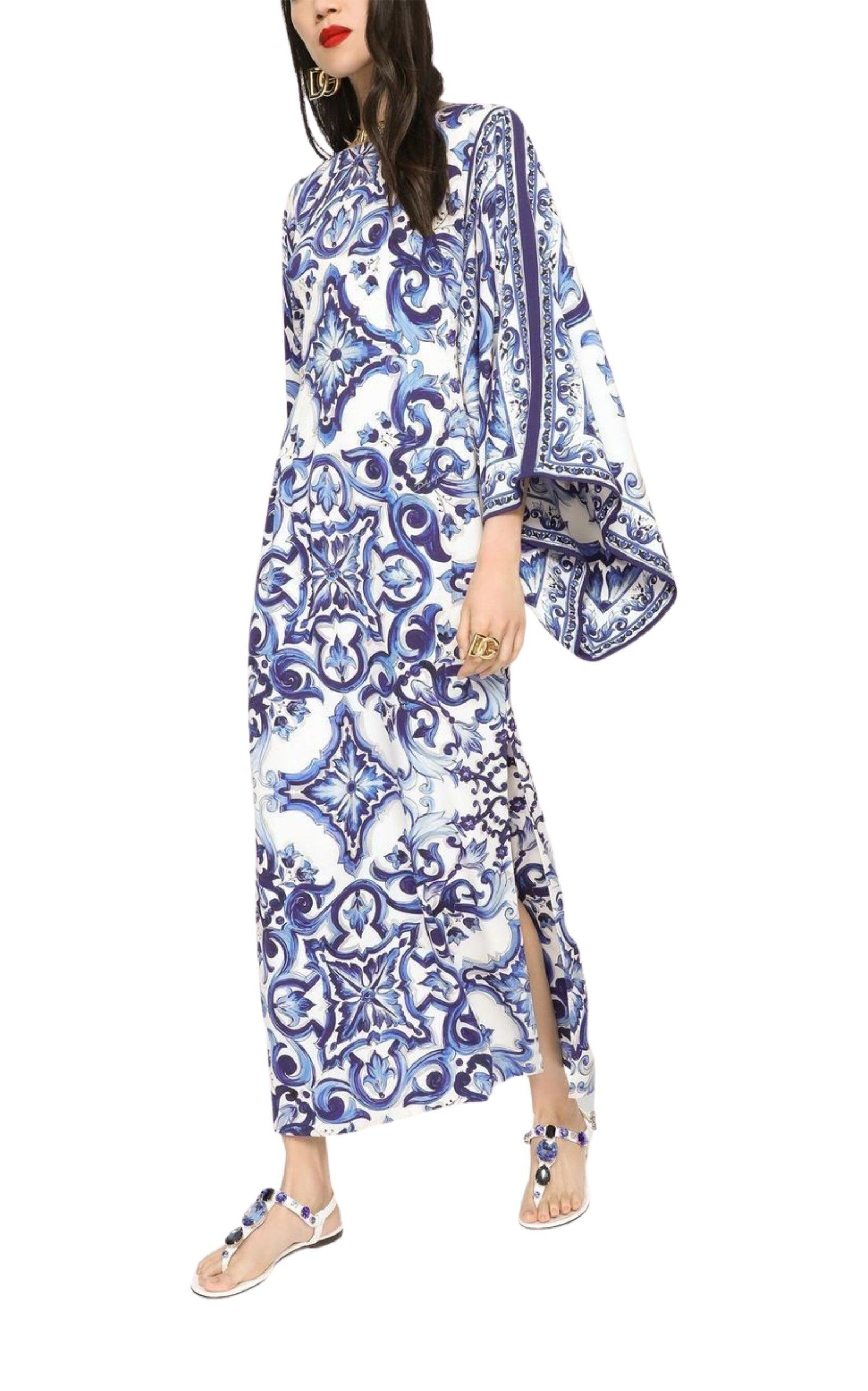 New Dolce & Gabbana Scarf-print Silk Charmeuse Maxi Dress IT 40/ US 4 In New Condition For Sale In Brossard, QC