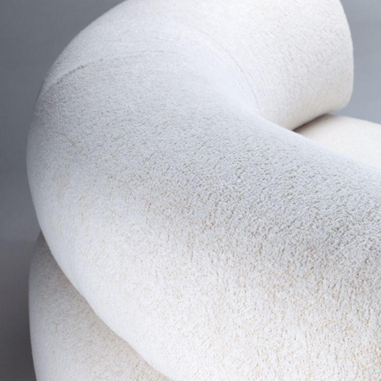 Contemporary NEW! Dooq! Modern Carmel Wood Chaise Longue in White Bouclé and Wood Feet For Sale