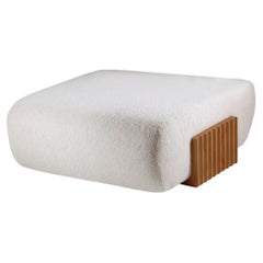 NEU! Dooq! Modern Carmel Pouf Quadratisch Weiß Bouclé und Holzfüße