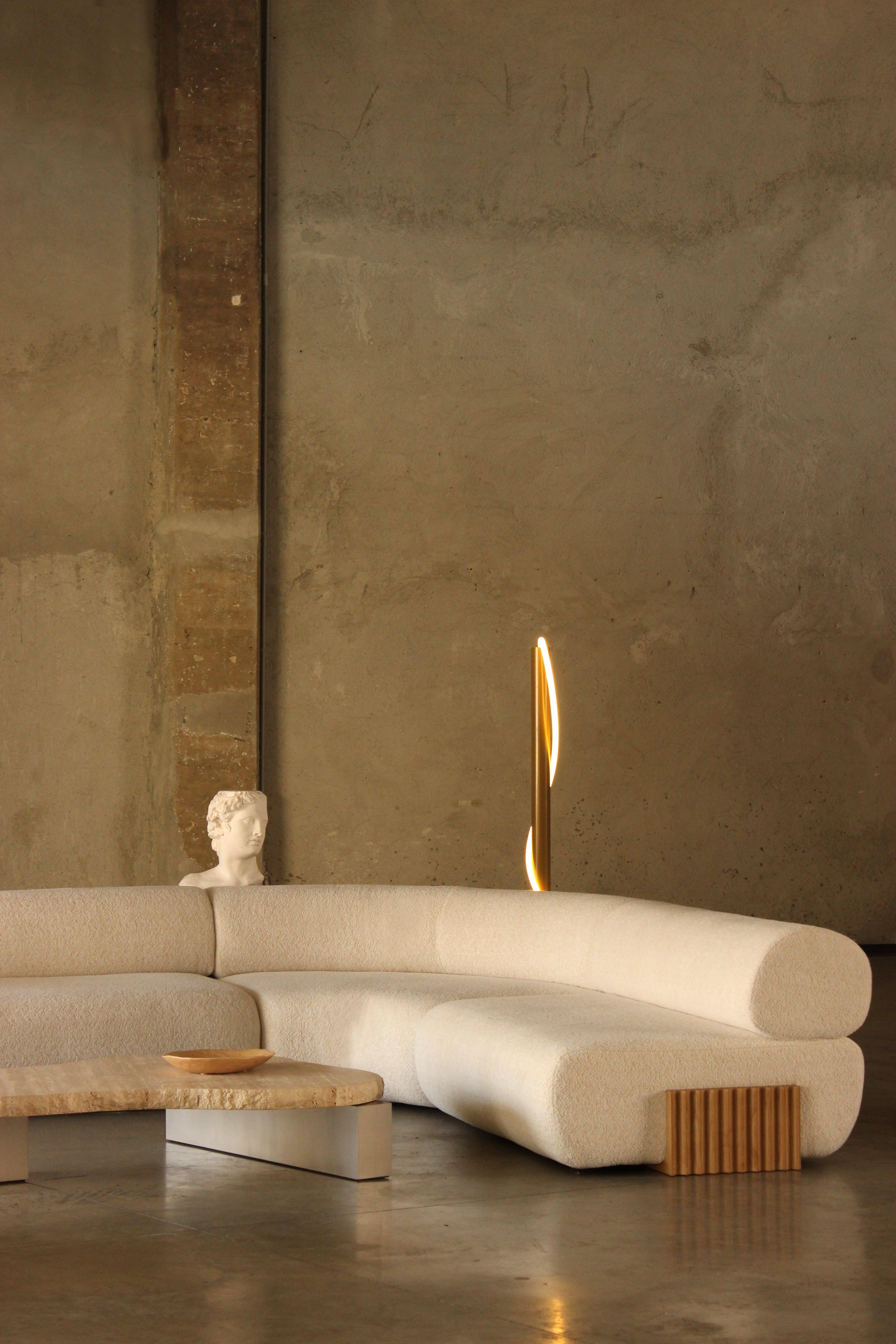 NOUVEAU ! DOOQ ! The Moderns Pouf Rectangulaire en Bouclé Blanc et Pieds en Wood Wood en vente 5