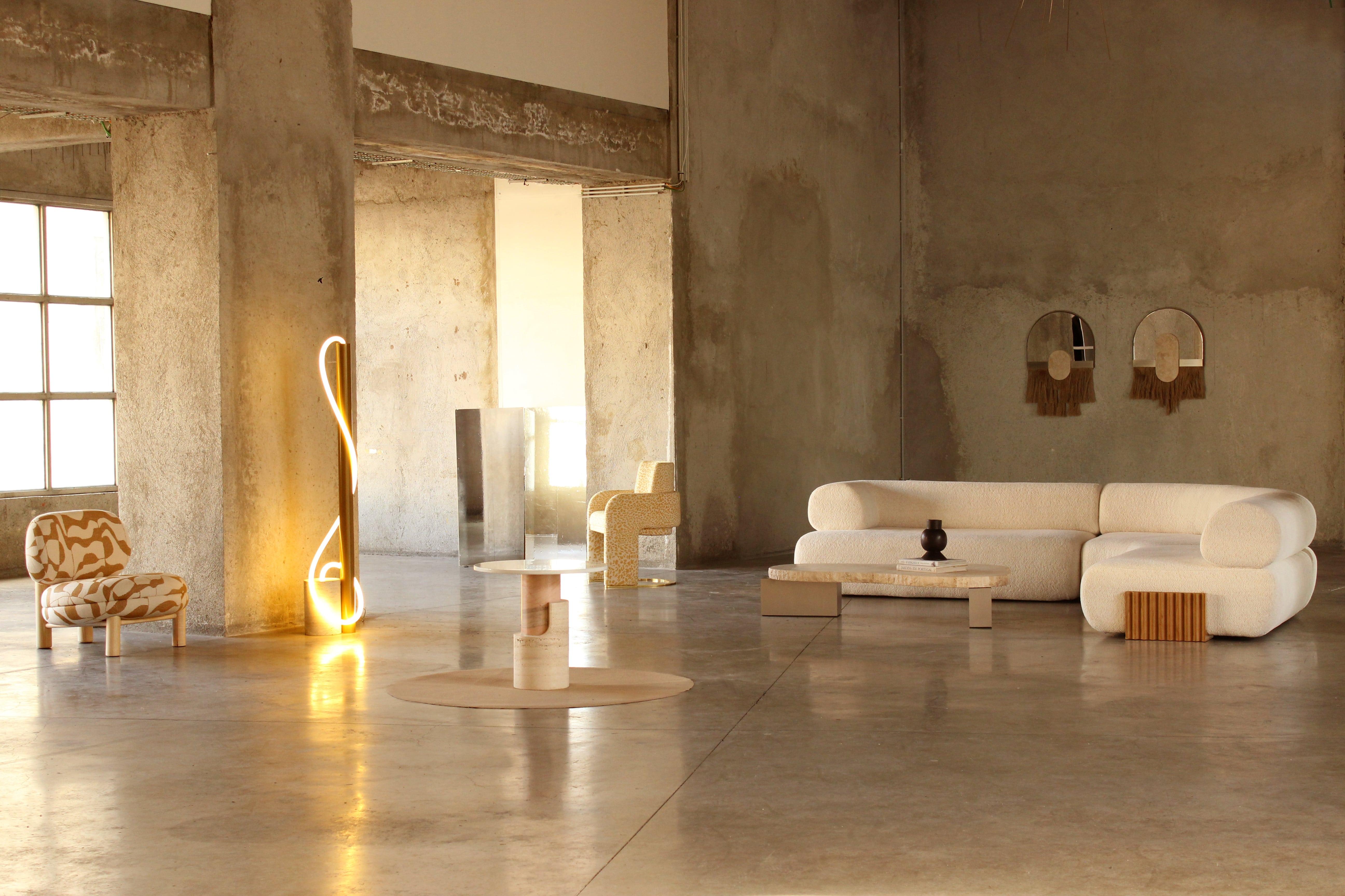 NOUVEAU ! DOOQ ! The Moderns Pouf Rectangulaire en Bouclé Blanc et Pieds en Wood Wood en vente 8