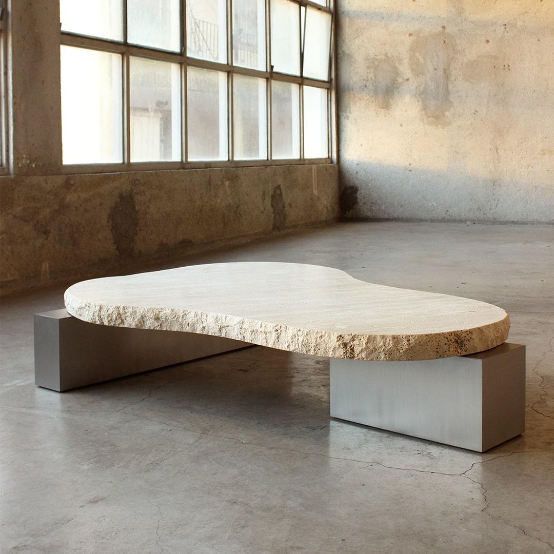 Futuriste NOUVEAU ! DOOQ ! MODERNE ! Table centrale On The Rocks en travertin et Wood Wood en vente