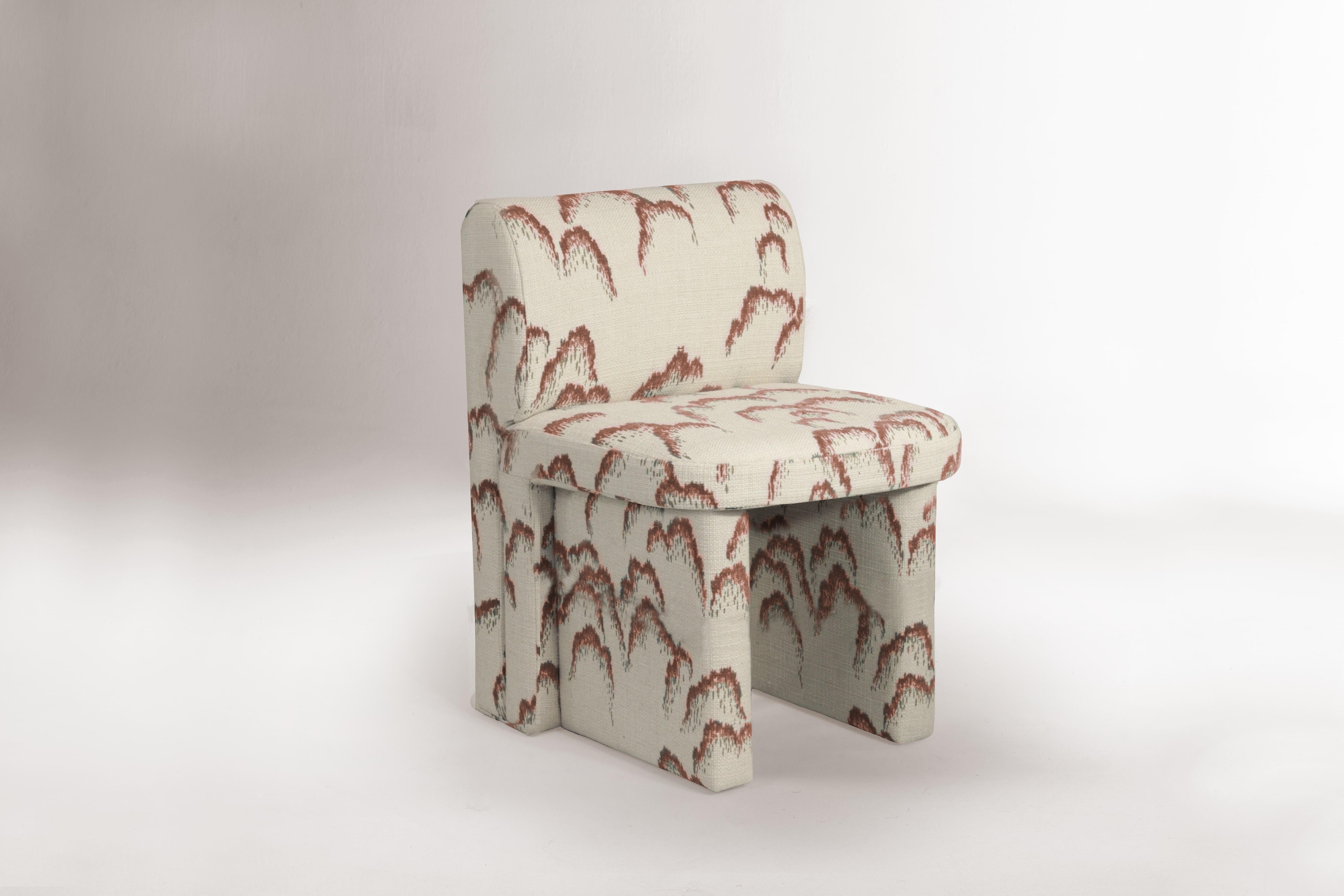 NEU! DOOQ! Modern! Silde Stuhl in Dunkelbraun (Stoff) im Angebot