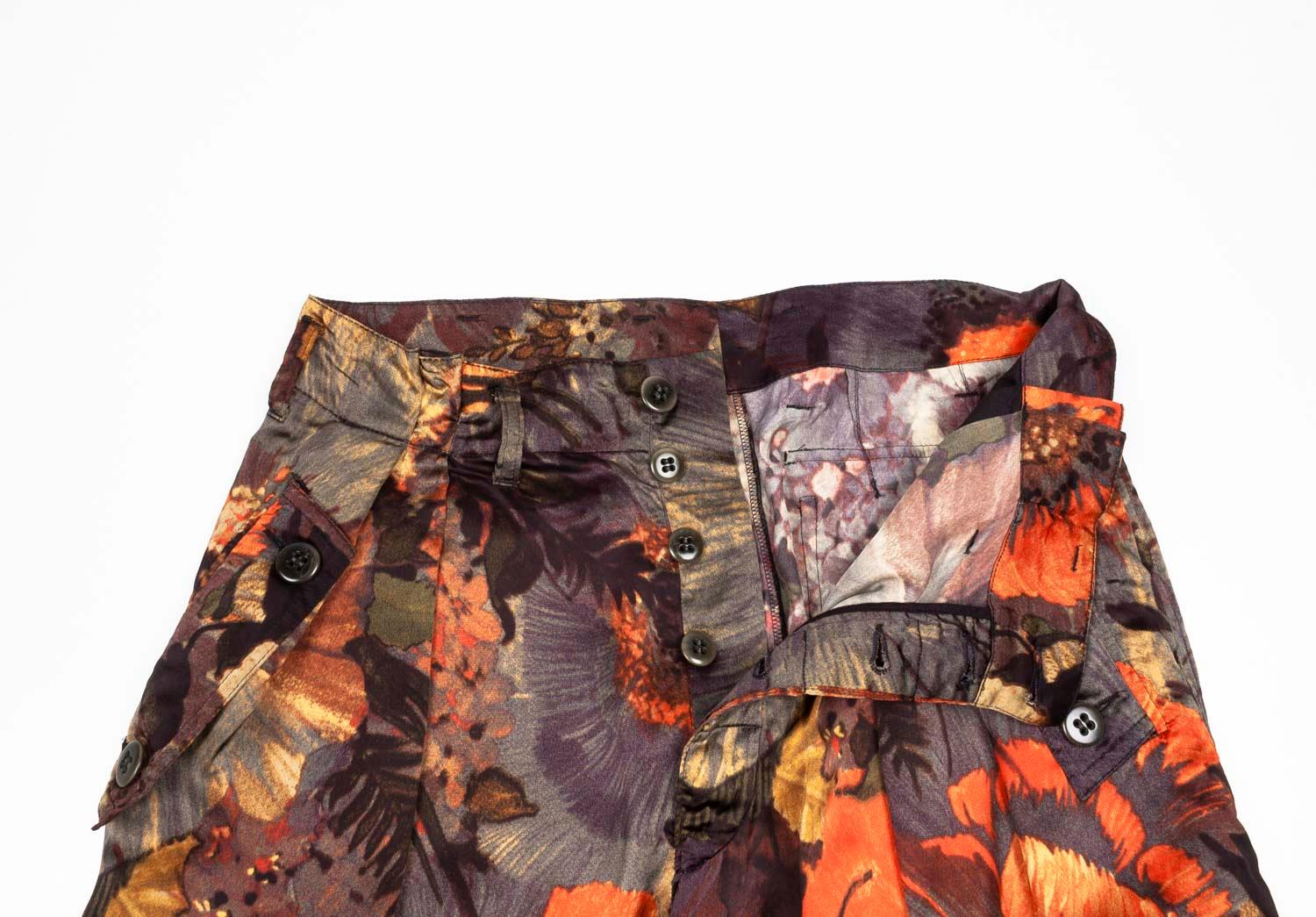 Controlla le mie altre inserzioni. Ho molti altri abiti firmati in vendita. Aperto a qualsiasi offerta.
L'articolo in vendita è 100% autentico Dries Van Noten Cargo Uomo Pantaloni, DUNU0
Colore: multi
(Il colore effettivo può variare leggermente a
