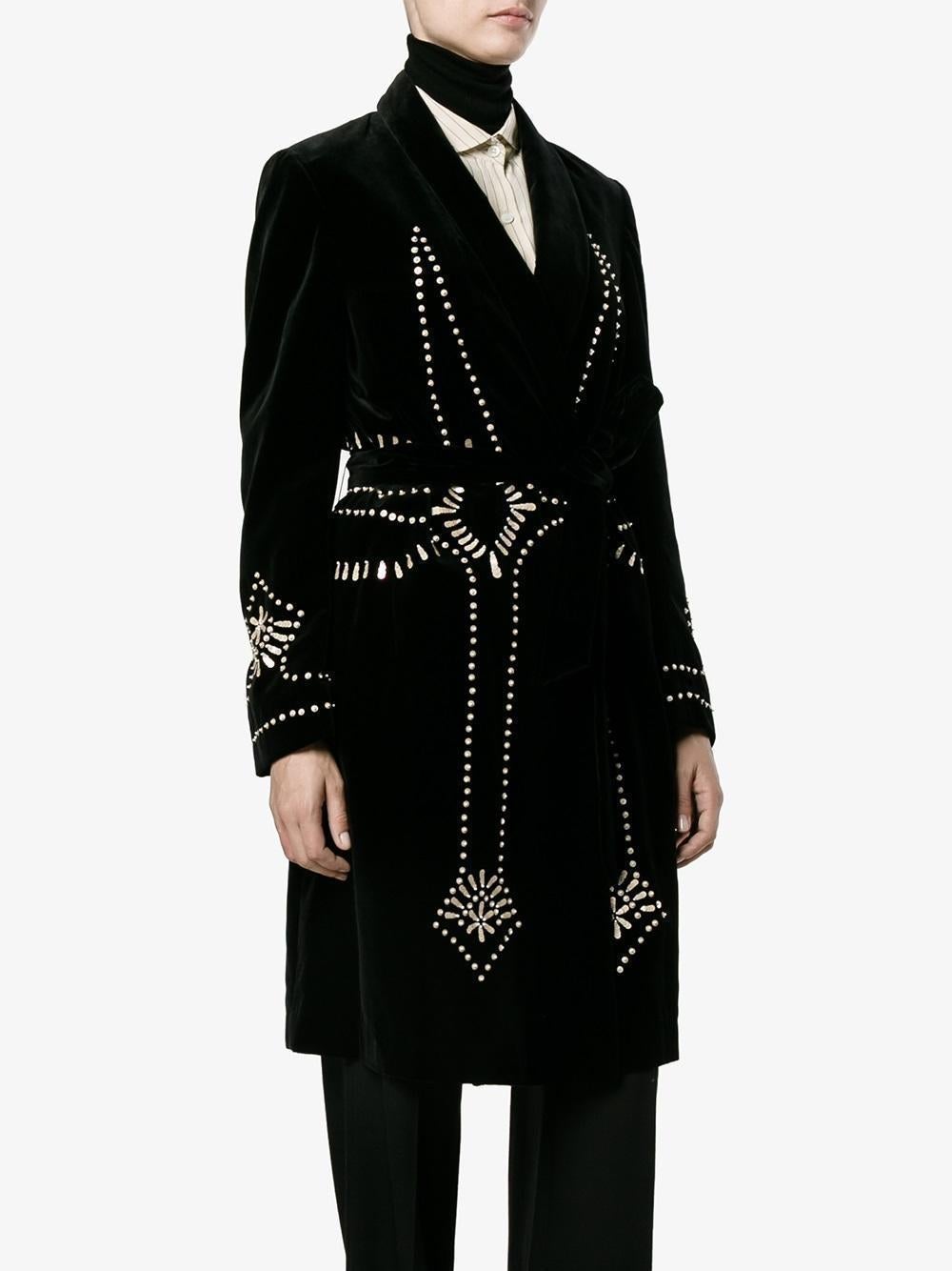 New DRIES VAN NOTEN 'Ravik' Black Sequin Embellished Velvet Coat FR38 US6 In New Condition For Sale In Brossard, QC