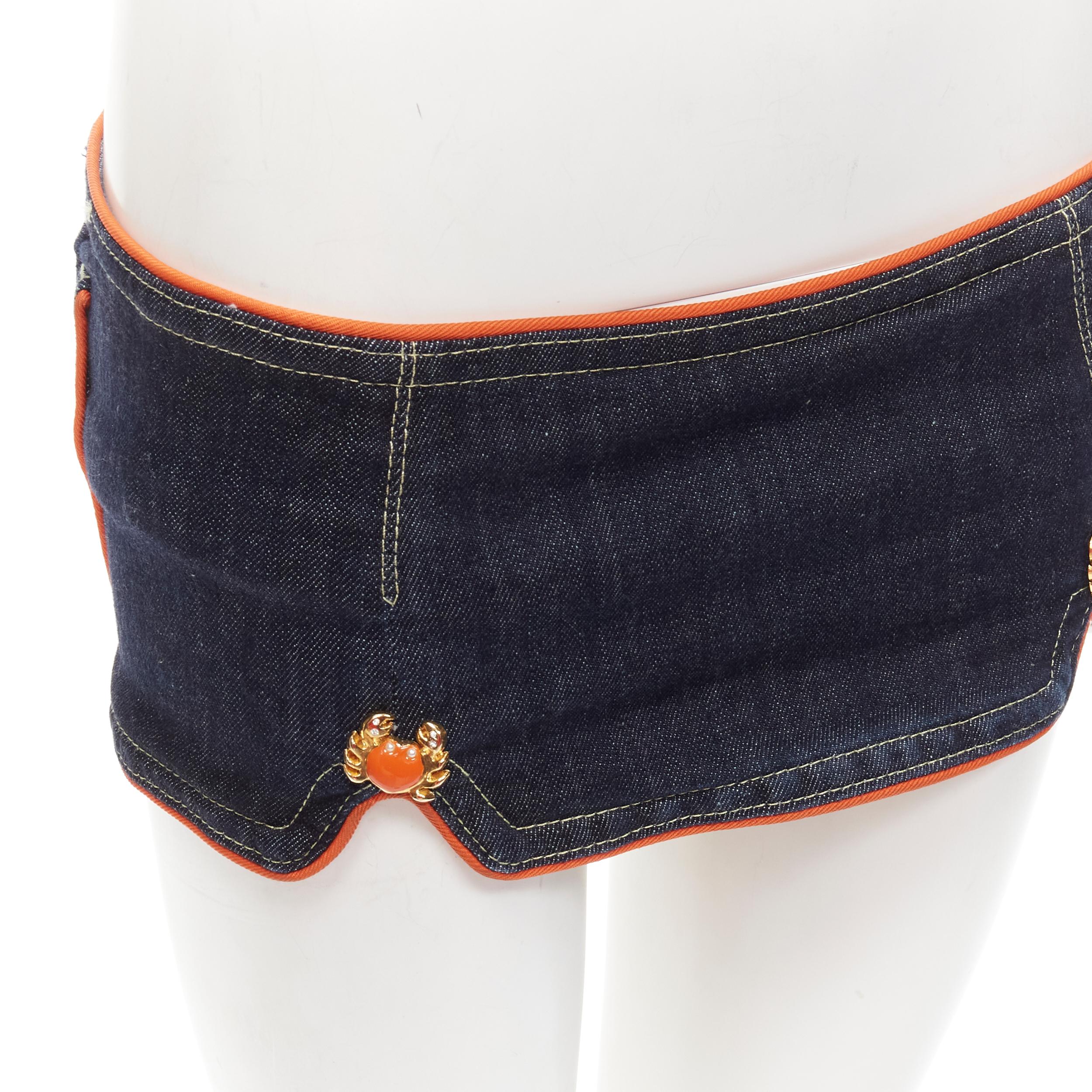 new DSQUARED2 2005 Runway orange crab button denim micro mini skirt IT40 S
Brand: Dsquared2
Collection: 2005 Runway
Material: Denim
Color: Blue
Closure: Zip
Extra Detail: Indigo denim with orange piping. Gold-tone enamel Crab charm. Dual patch back