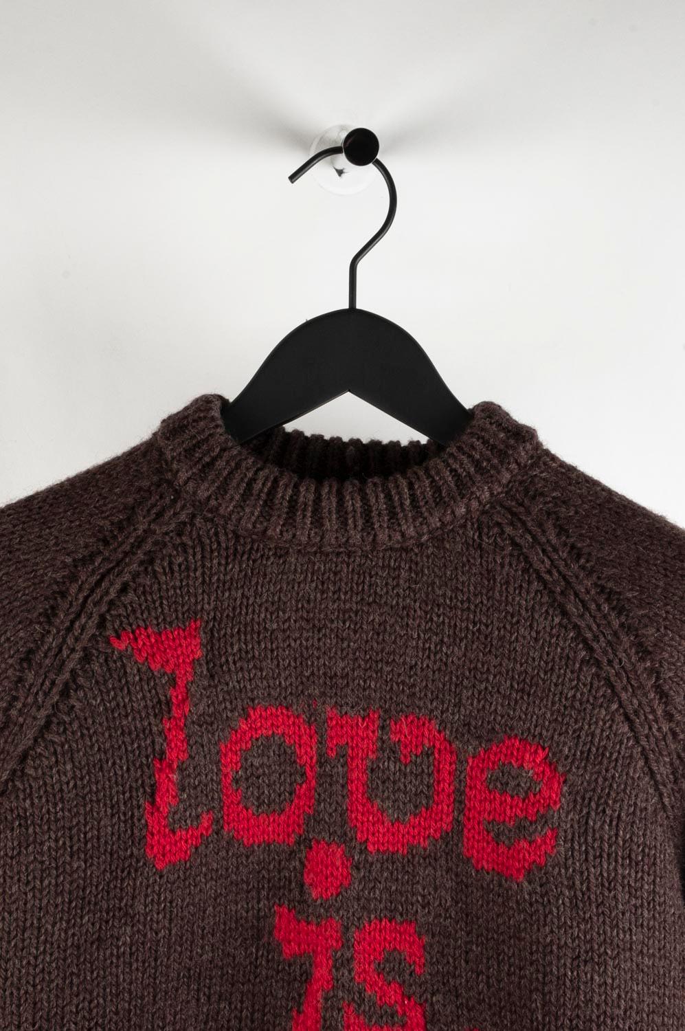 Item for sale is 100% genuine Dsquared2 Wool Knit Woman Sweater, S479
Color: Brown
(An actual color may a bit vary due to individual computer screen interpretation)
Material: 100% wool
Tag size: M (fits as well for Small size)
This sweater is great