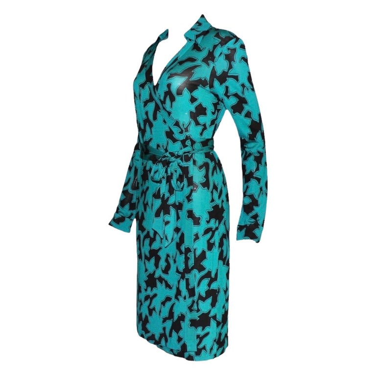 Stunning Diane von Furstenberg Signature Wrap Dress
Brandnew, unworn with tags
Famous archive print
Wrap dress
With collar
Long sleeves
Finest silk jersey 
100% pure silk
Size US 8
Impossible to find!
New, unworn with tags


Forty years after