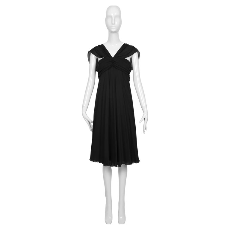 early 2000s fashion dresses The Hottest 2000s Dress Trends to Rock This Summer From Sequins to Leopard  Print