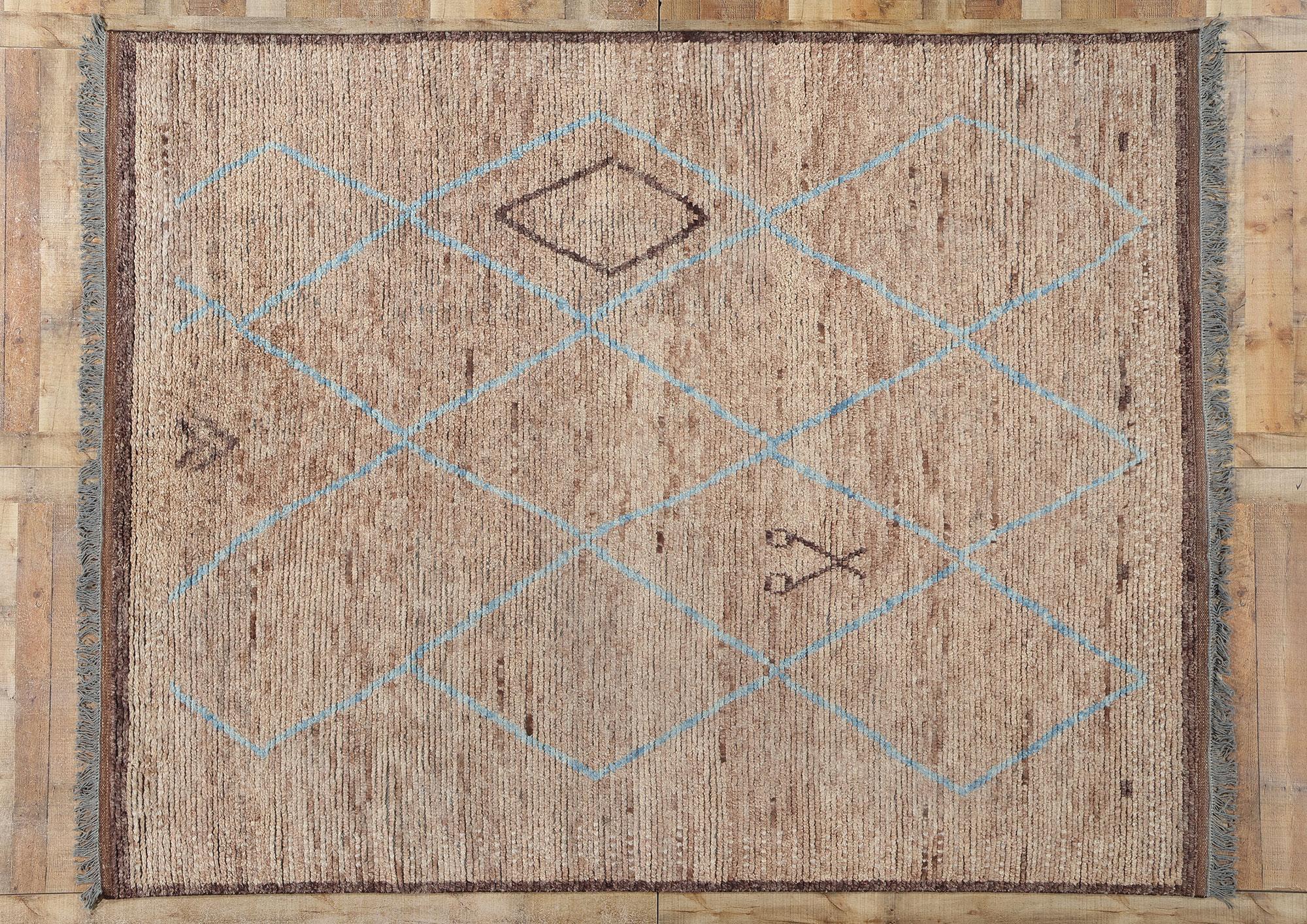 New Earth-Tone Diamonds Contemporary Moroccan Area Rug im Angebot 1