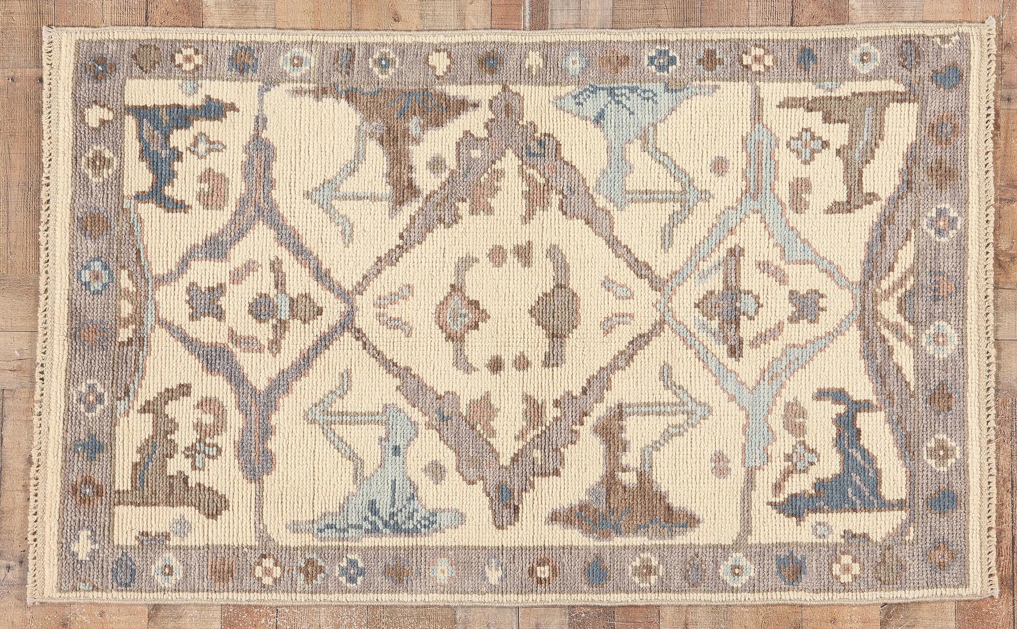 New Earth-Tone Modern Oushak Rug, Effortlessly Chic and Versatile For Sale 2