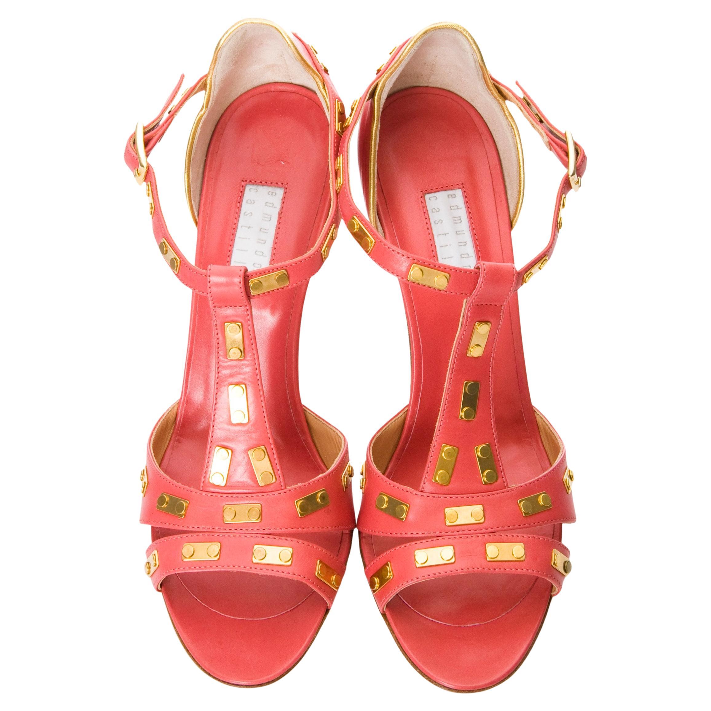 Nuevos tacones Edmundo Castillo de piel coral y metal dorado Sz 8