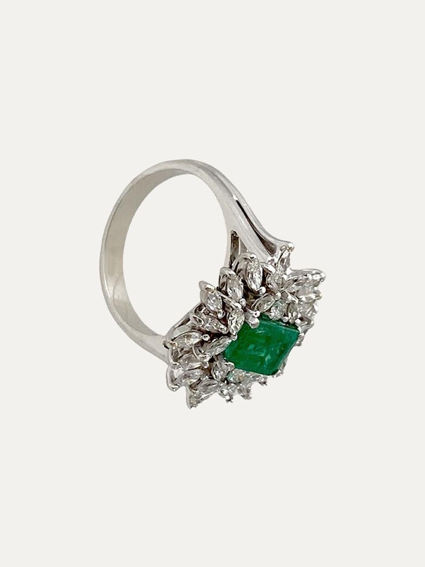 Women's or Men's New Edwardian Emerald and Diamonds Gold Ring For Sale