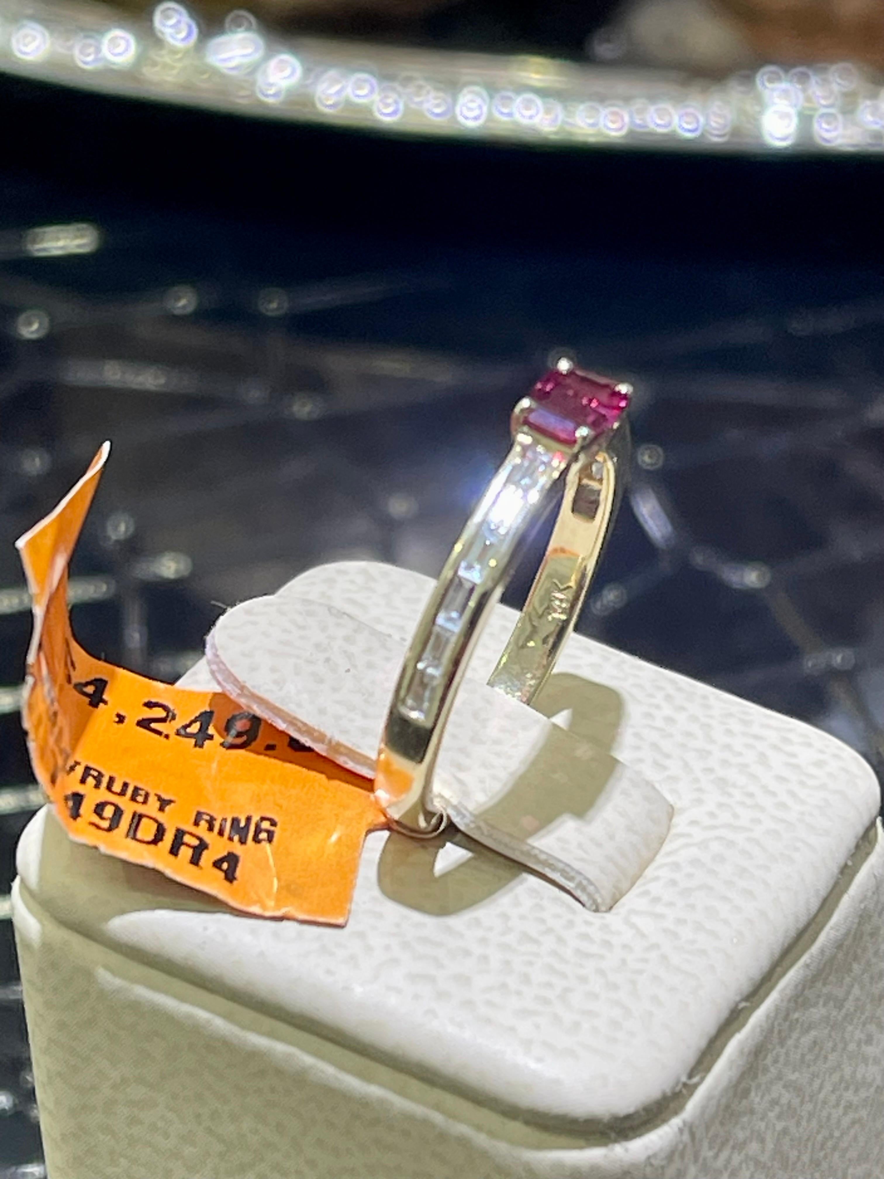New Effy Diamond & Ruby Ring In 14k.

Size 7.