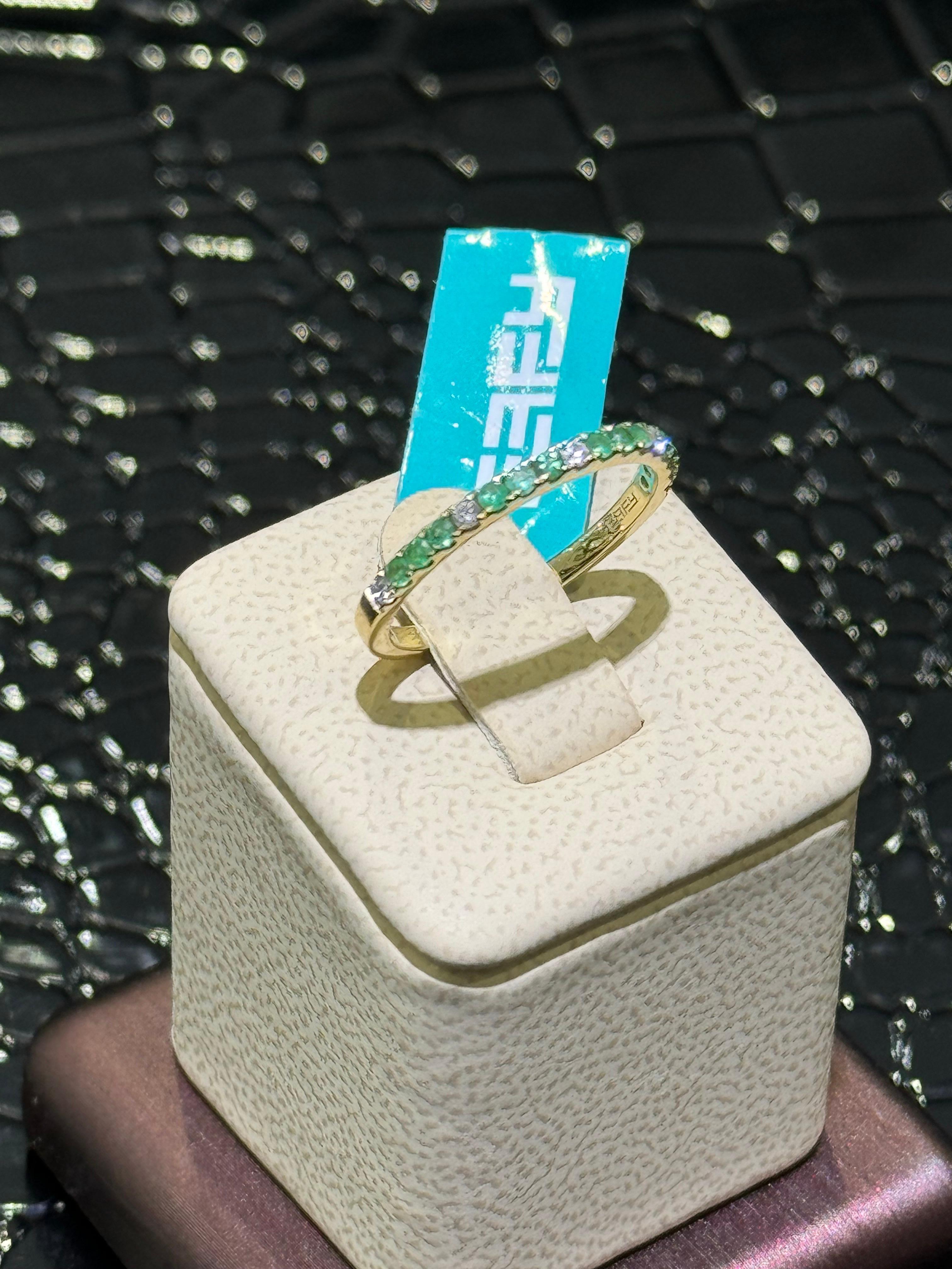 Modern New Effy Emerald & Diamond Ring In 14k For Sale