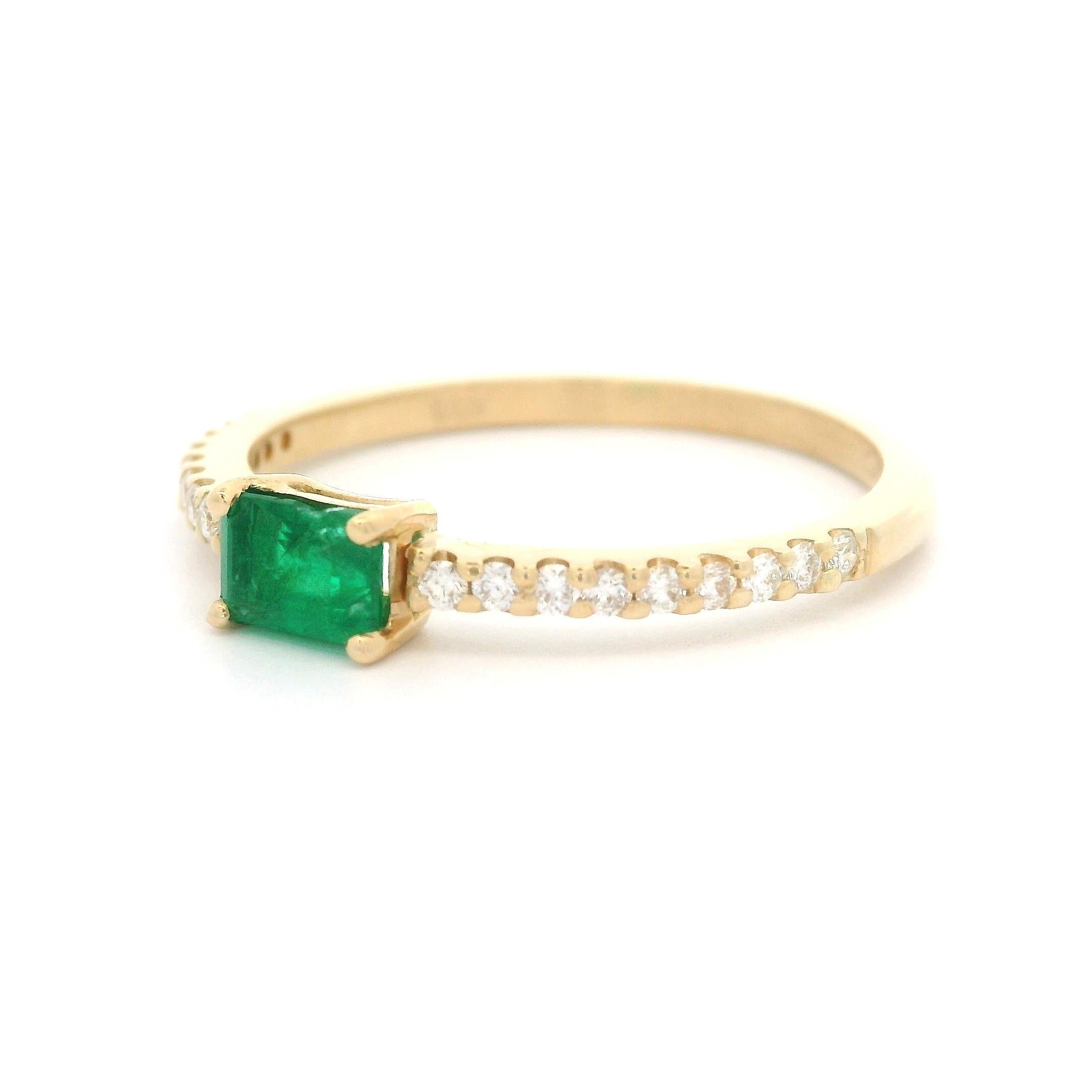 New Elegant 14k Gelbgold 0,49ctw Smaragd Diamant seitlich stapelbar Ring im Angebot 3
