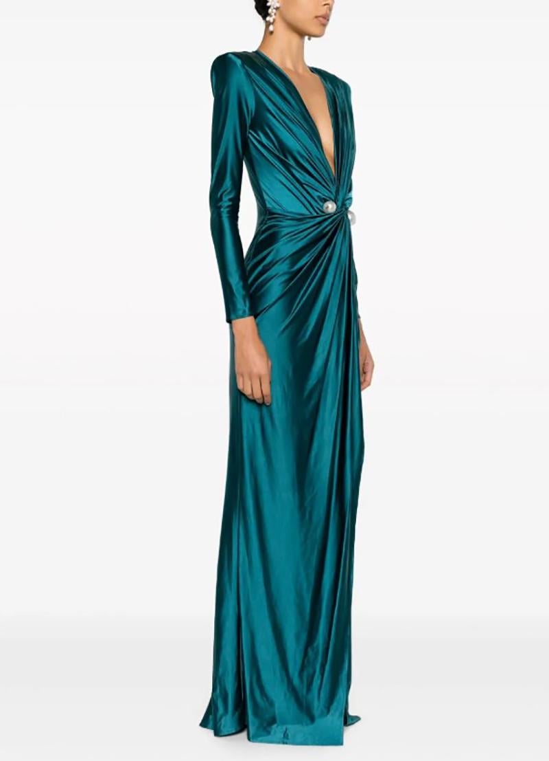 NEW ELISABETTA FRANCHI

faux-pearl-embellished maxi dress

Cut to a plunging V-neckline that is secured with two logo-embossed pearls, this Elisabetta Franchi dress drapes to a floor-skimming silhouette.


teal blue color
stretch-design
pearl