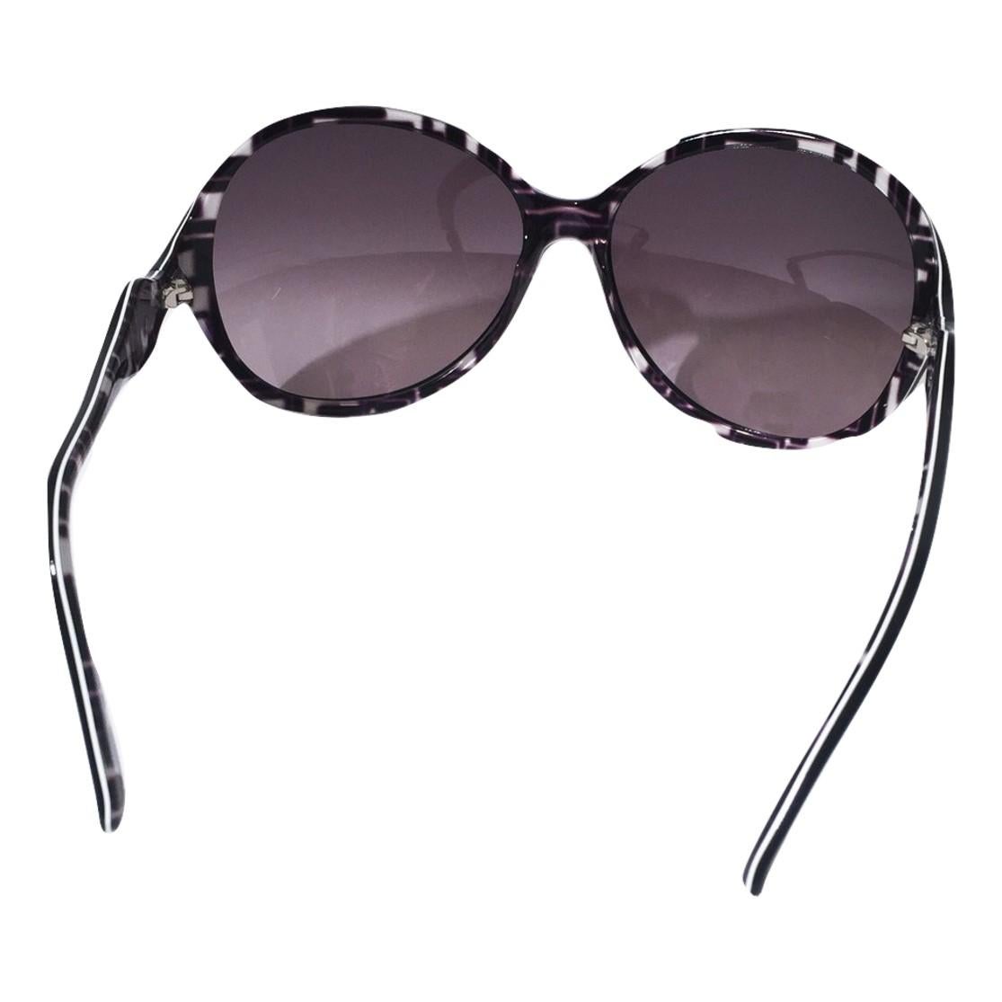 New Emilio Pucci Black Logo Sunglasses With Case & Box In New Condition In Leesburg, VA