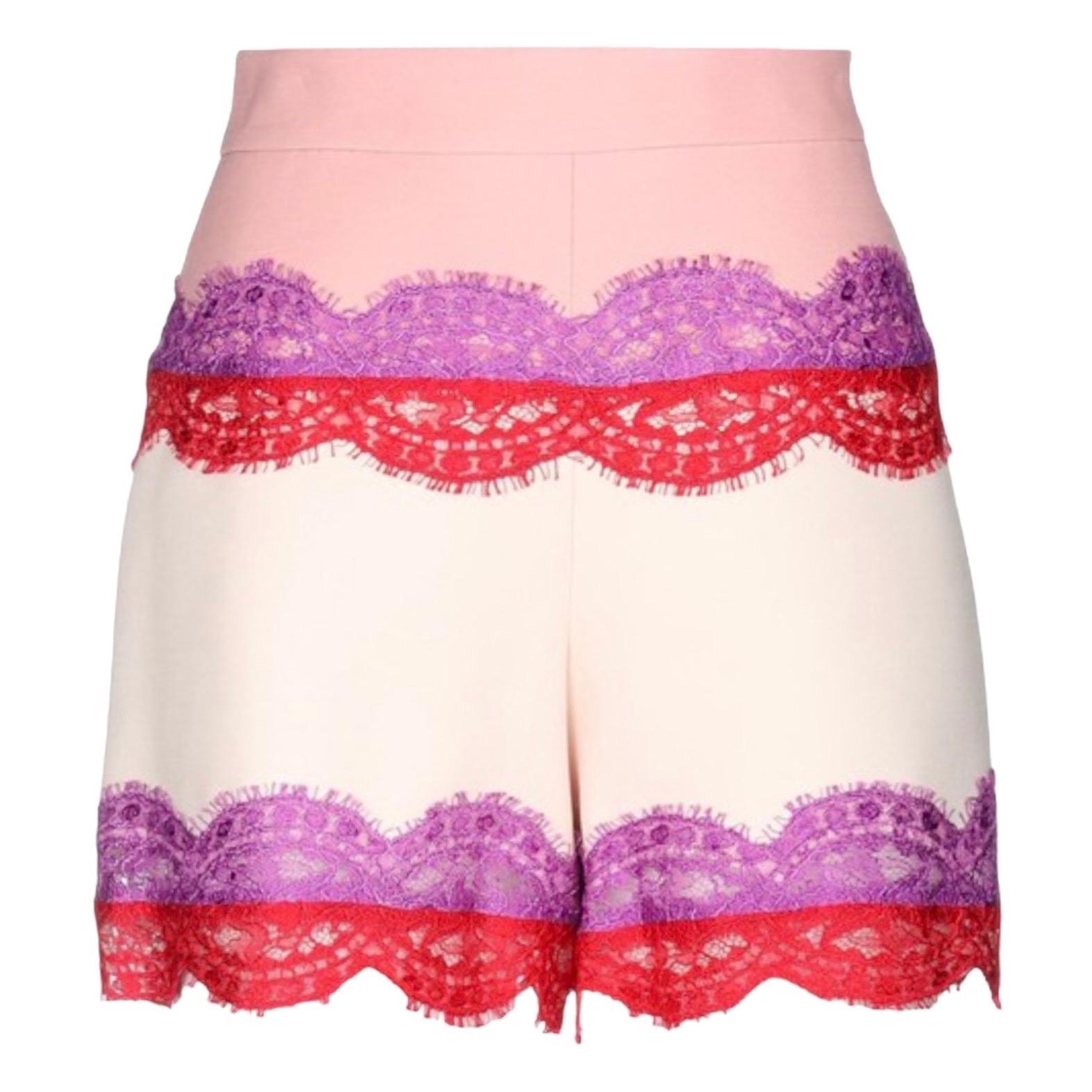 NEW Emilio Pucci Blush Hot Pants Shorts with Lace Trimmings 44 For Sale 2