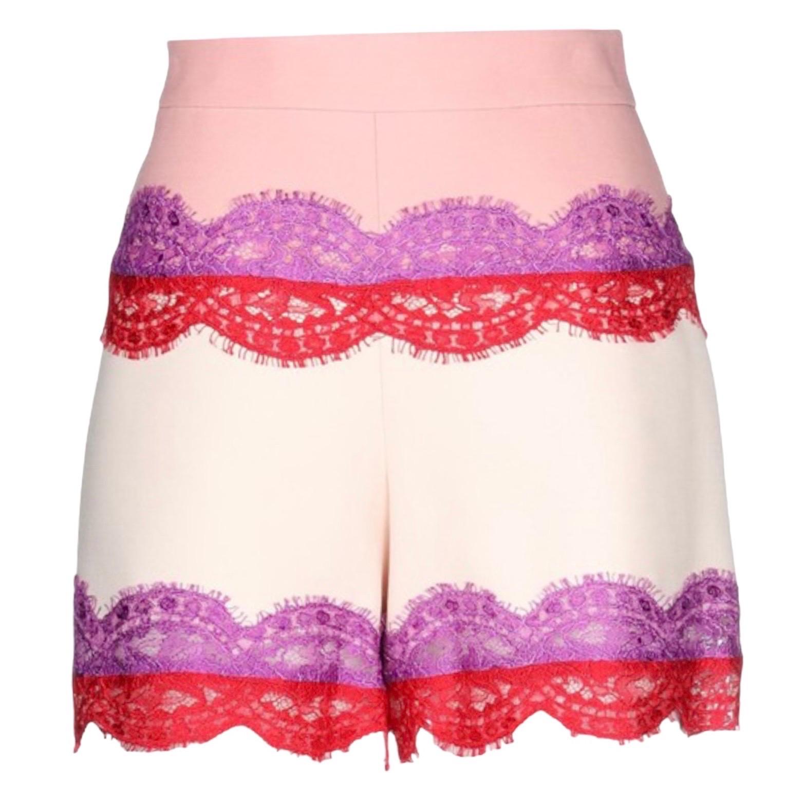 NEW Emilio Pucci Blush Hot Pants Shorts with Lace Trimmings 44 For Sale
