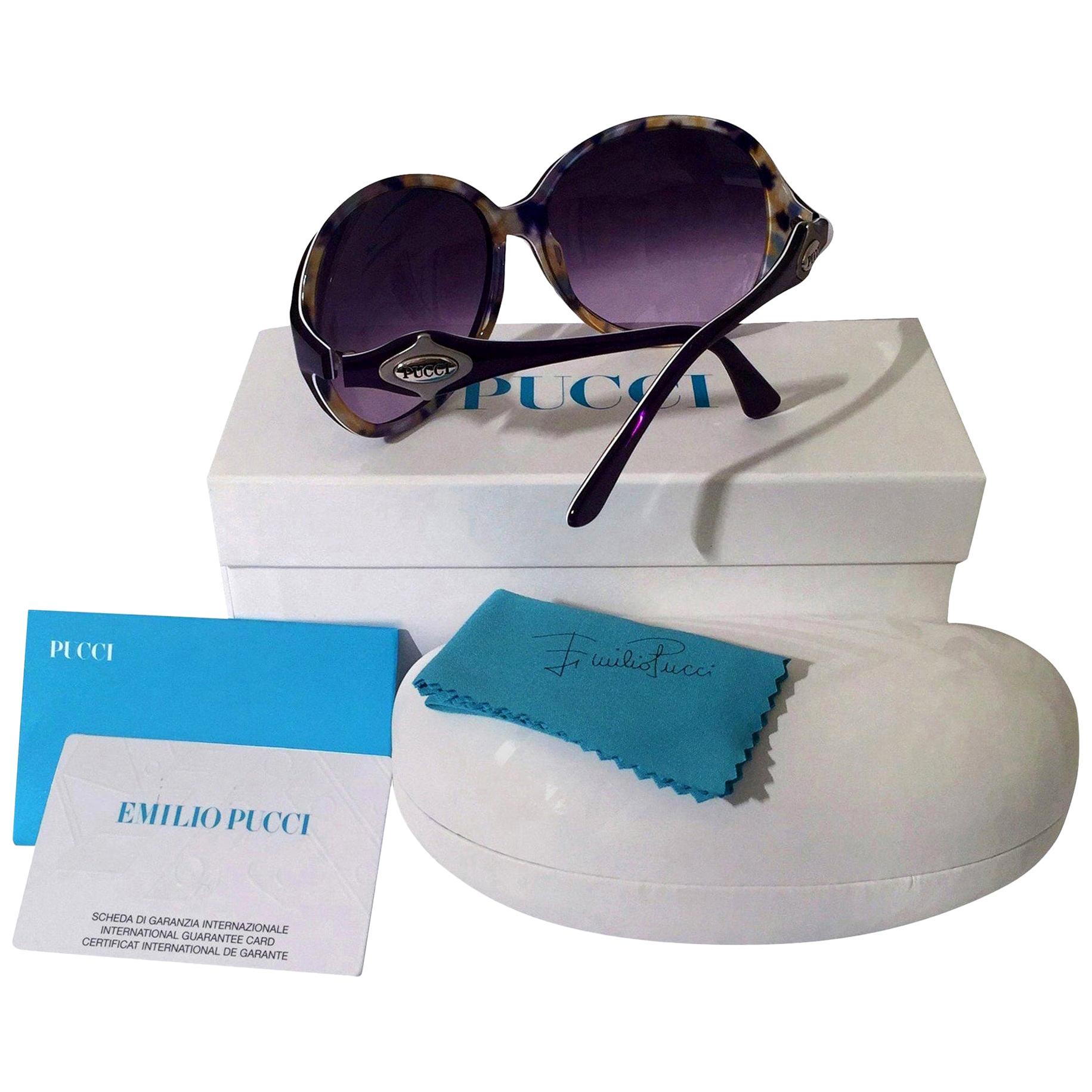 Emilio Pucci Sunglasses
Brand New
* Stunning Classic Pucci Sunglasses
* Purple Frames
* Pucci Print Interior:
* Purple, Cream, Blue & Yellow
* Silver Pucci Logo on Both Sides
* Handmade ZYL in Italy
* 100% UV Protection
* Comes with Case, Cleaning