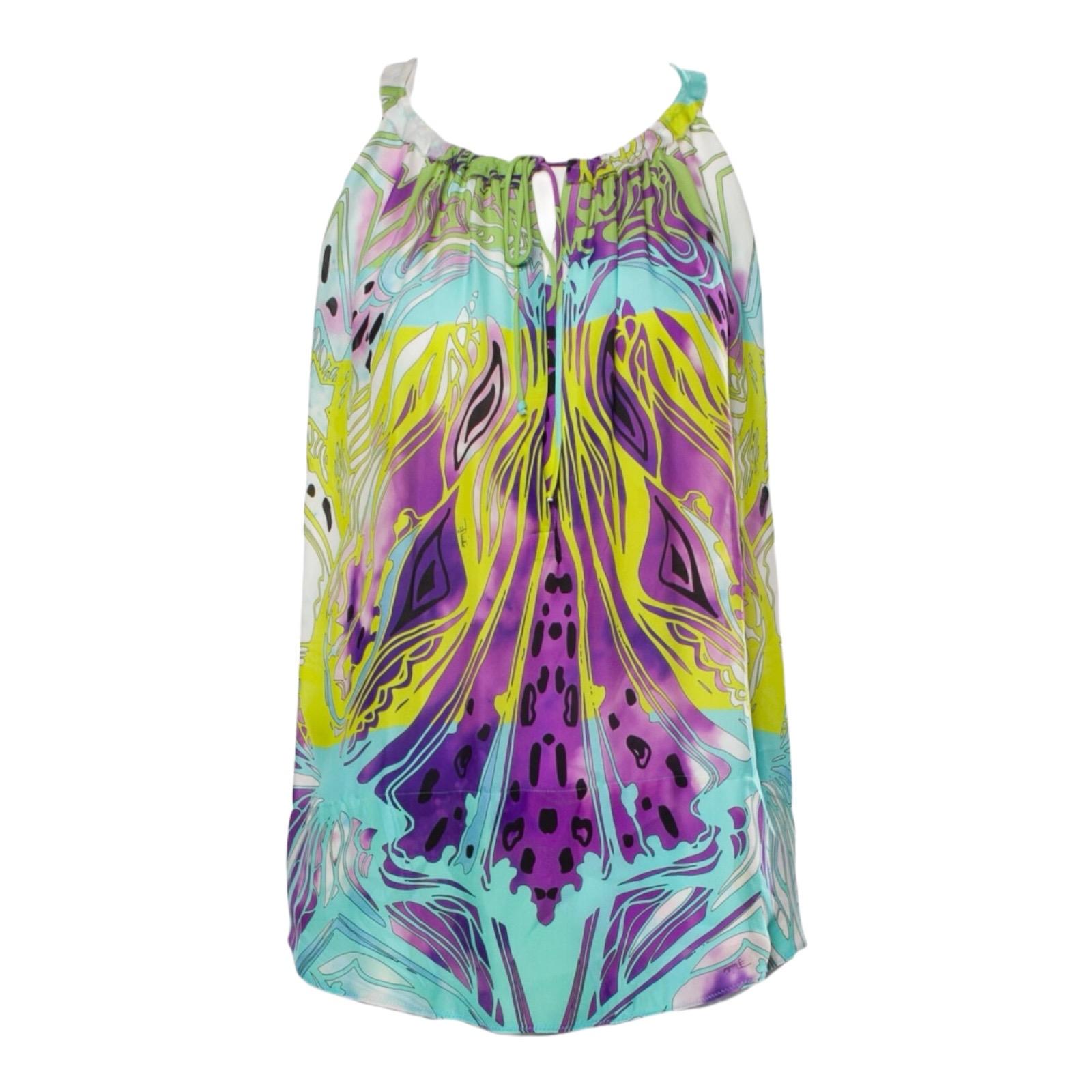 EMILIO PUCCI PASTEL SIGNATURE PRINT DRESS

A timeless EMILIO PUCCI gown that will never go out of style!


Stunning multicolored silk top designed by Peter Dundas for Emilio Pucci.

Crafted from silk-chiffon, it's drenched in gorgeous shades of