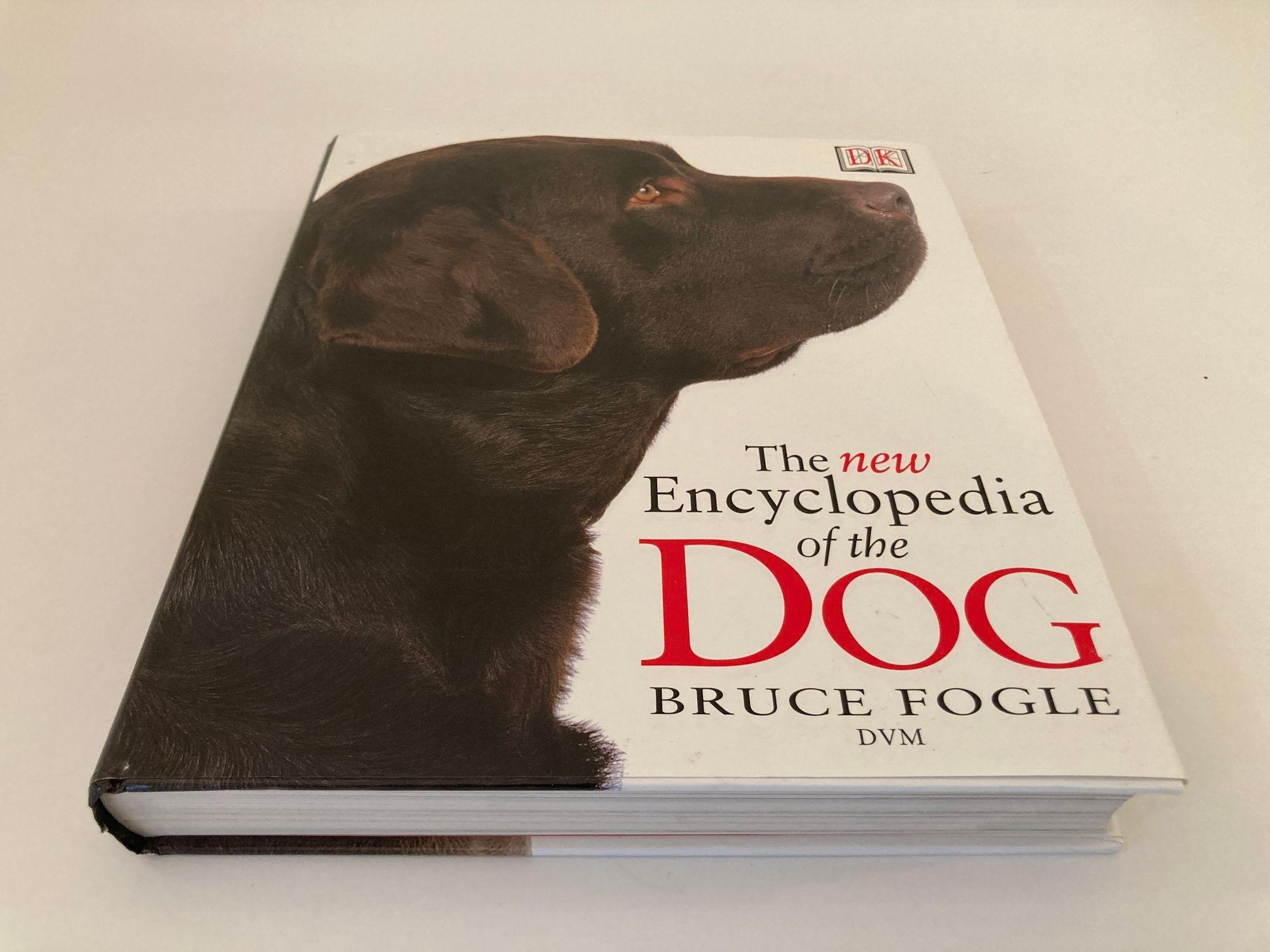 Expressionniste New Encyclopedia of Dog Livre à couverture rigide de Bruce Fogle en vente