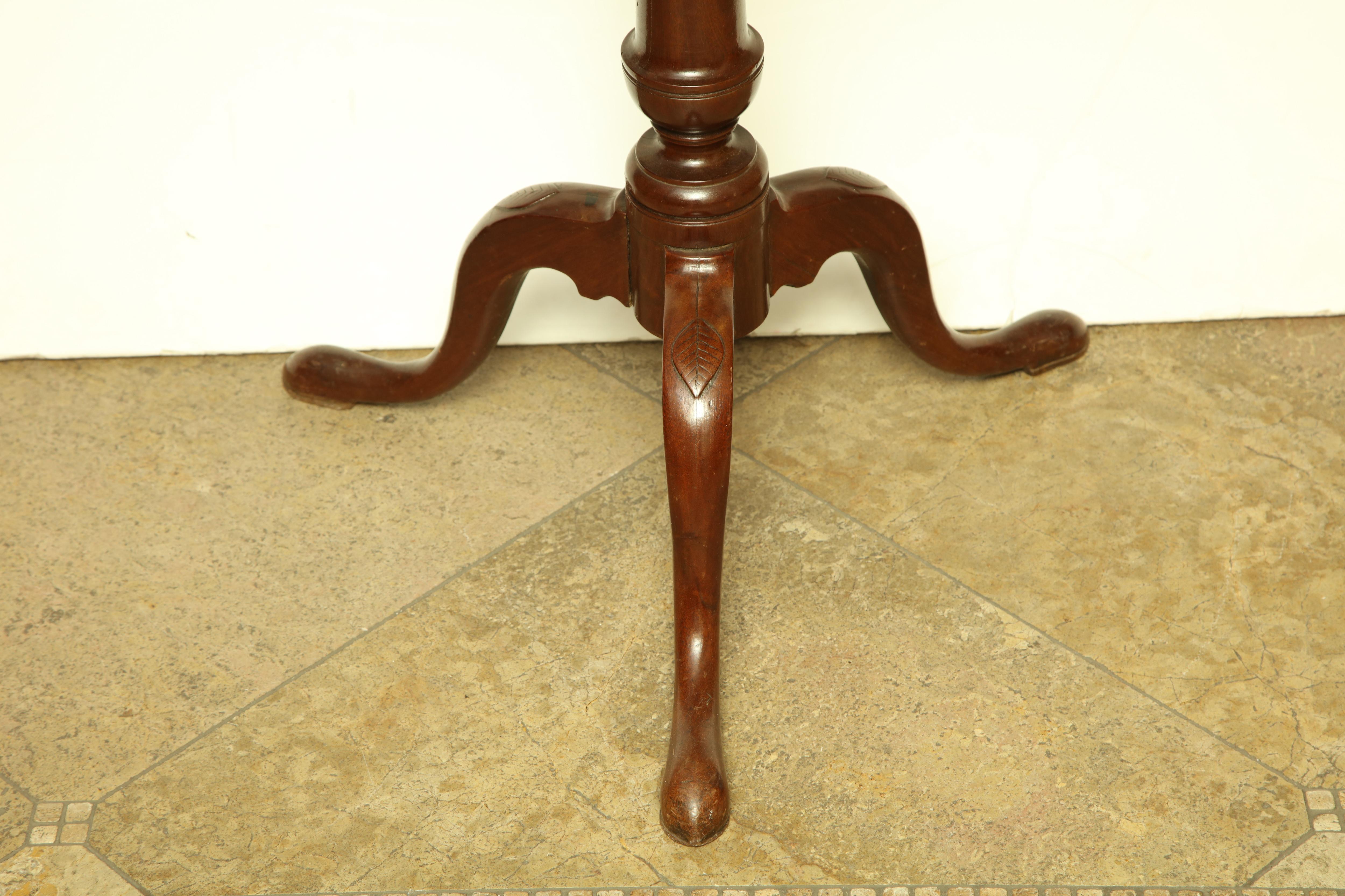 American New England Candlestand