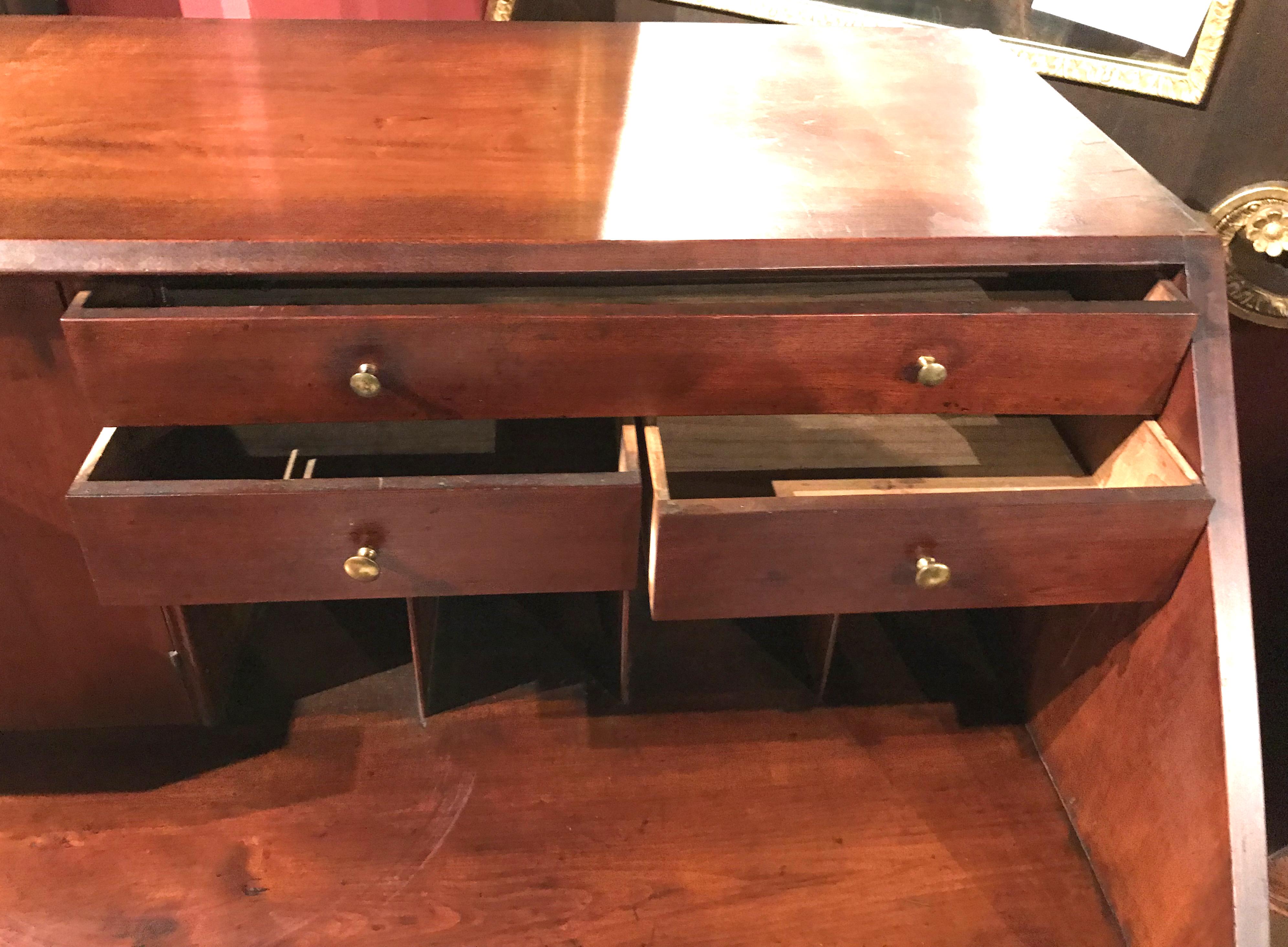 New England Chippendale Cherry Oxbow Slant Front Desk, circa 1780-1800 2