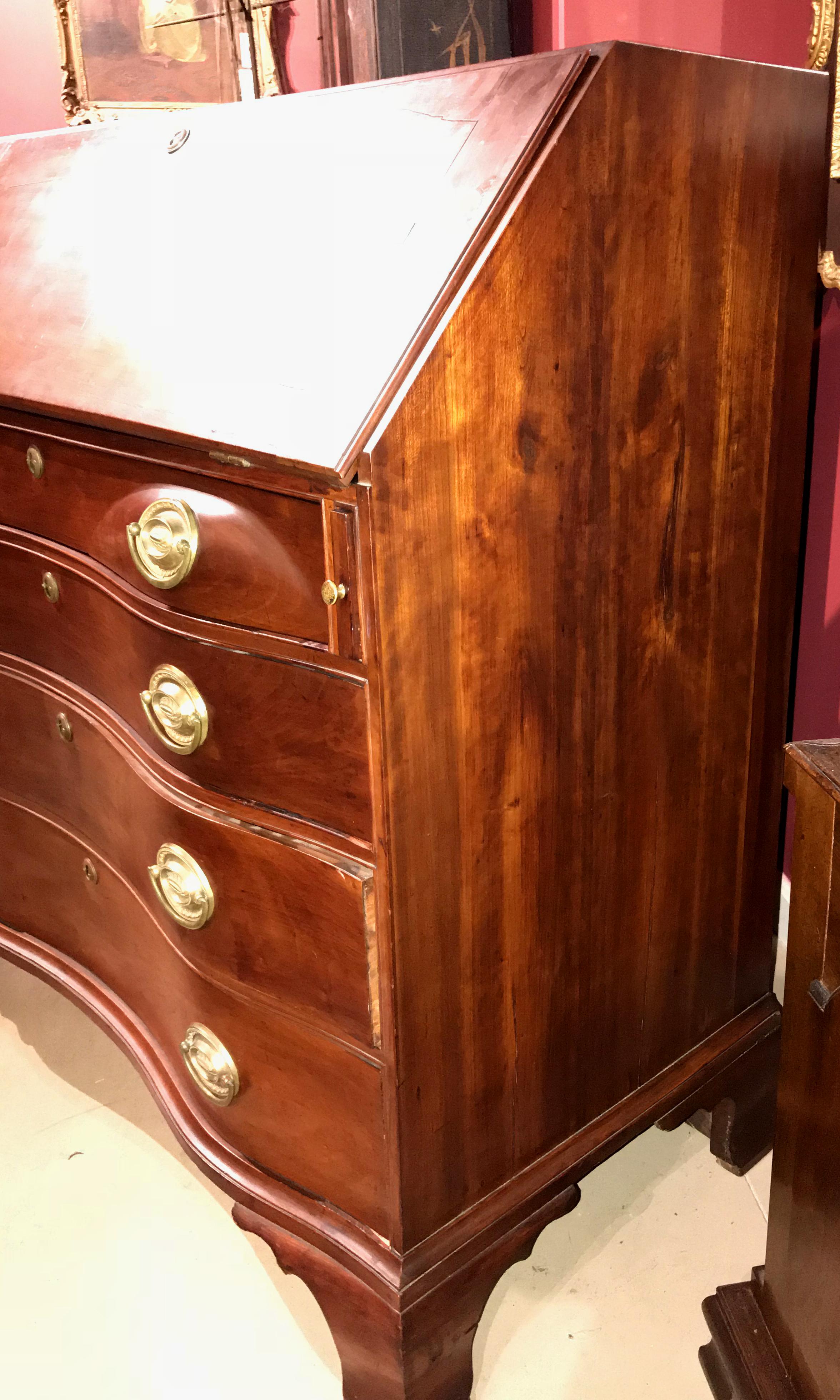 American New England Chippendale Cherry Oxbow Slant Front Desk, circa 1780-1800