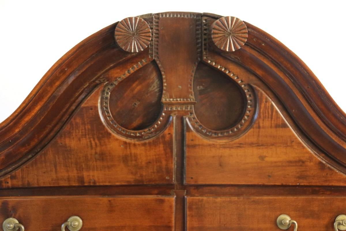 American New England Chippendale Figured Maple Chest on Chest For Sale
