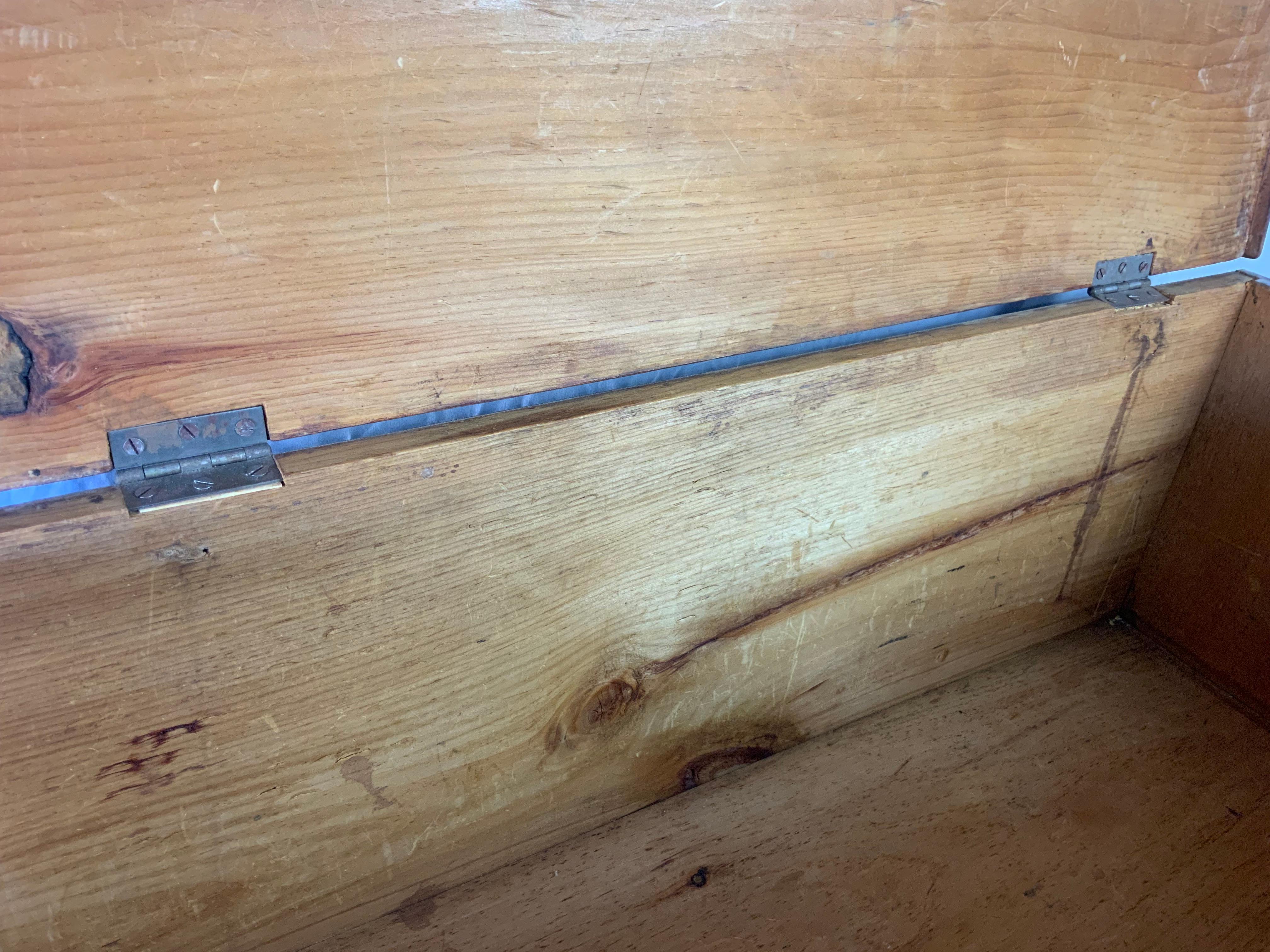 New England Chippendale Pine Mule Chest 8