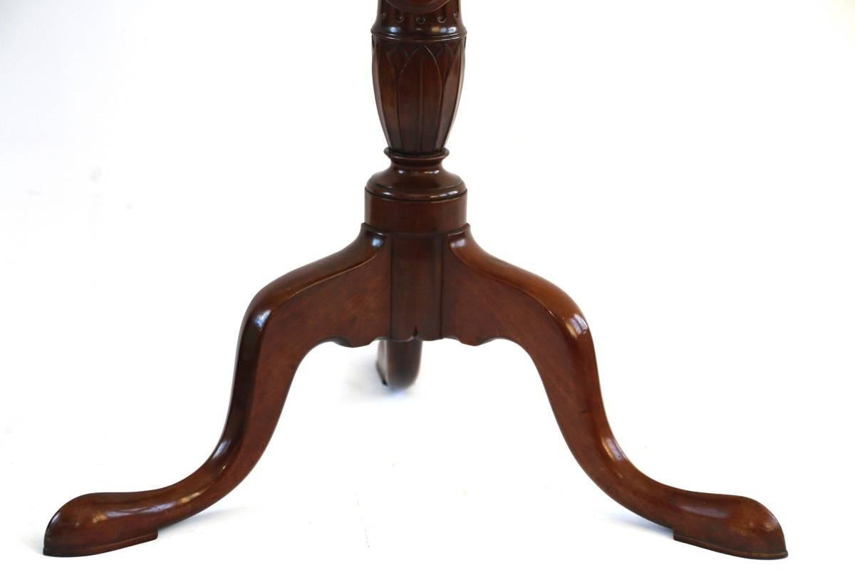 New England Federal Mahogany Candlestand For Sale 2