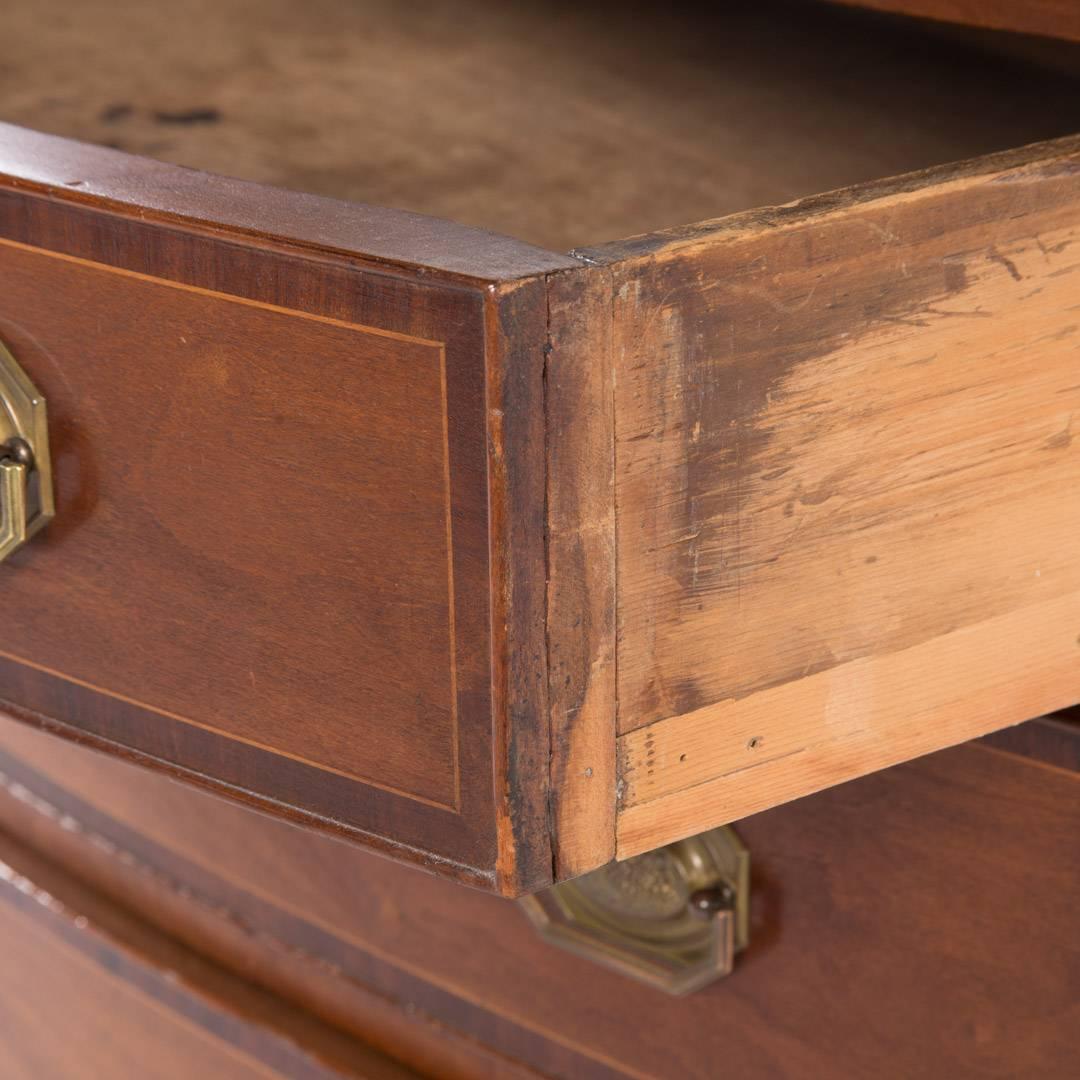 New England Hepplewhite Bow-Front Cherry Chest, circa 1795 2