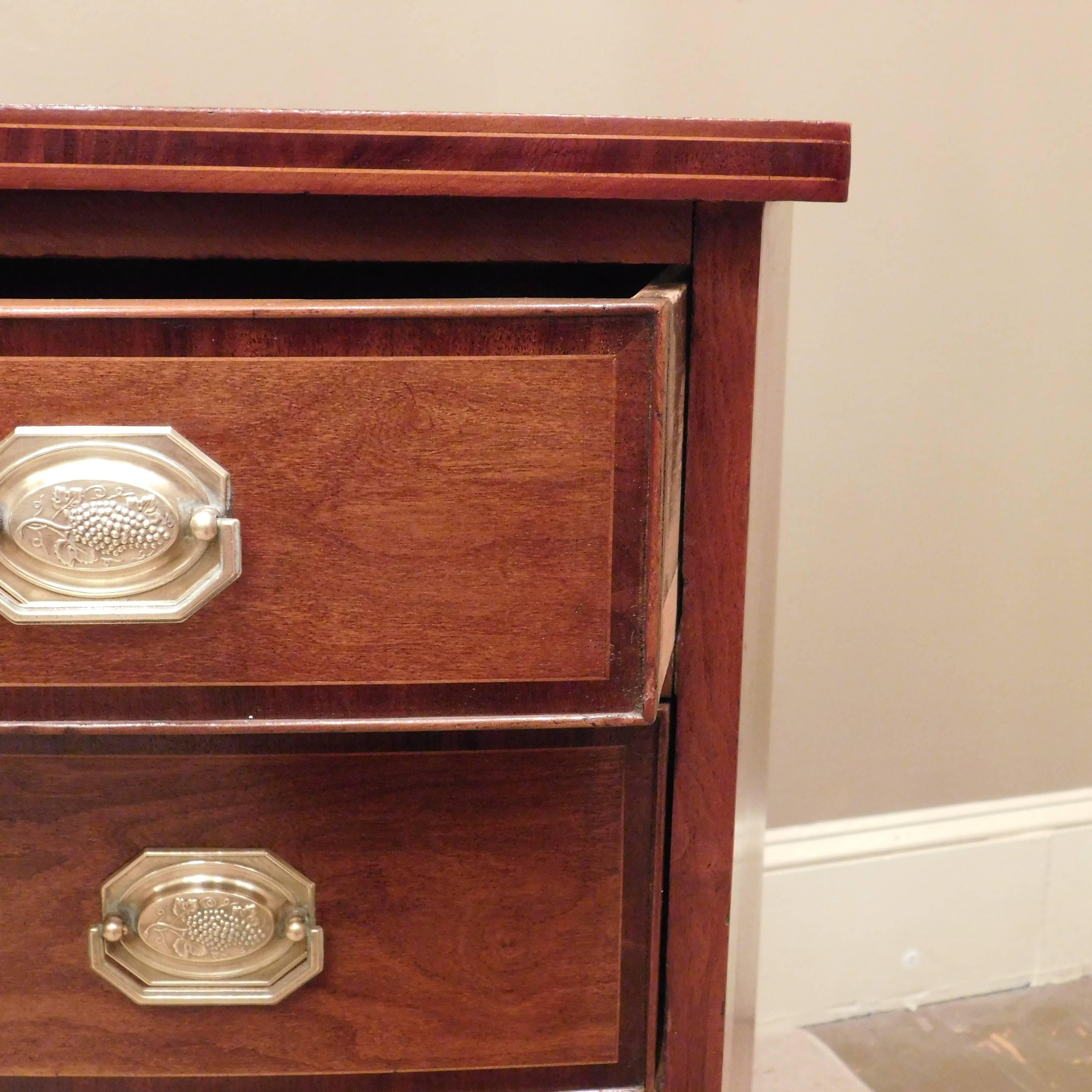 New England Hepplewhite Bow-Front Cherry Chest, circa 1795 3