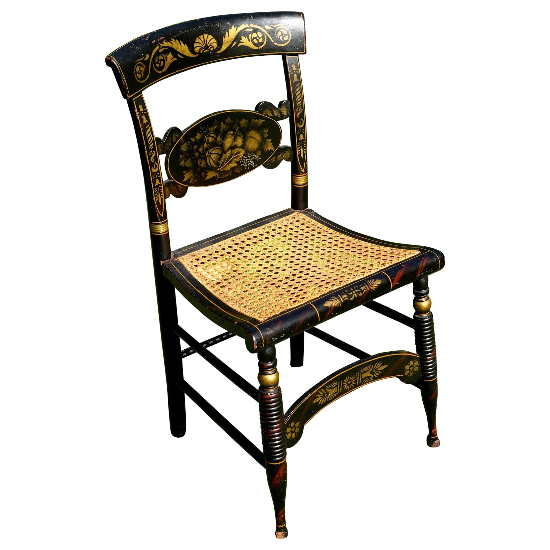 Chaise de style Hitchcock de la Nouvelle-Angleterre avec assise en jonc tissé