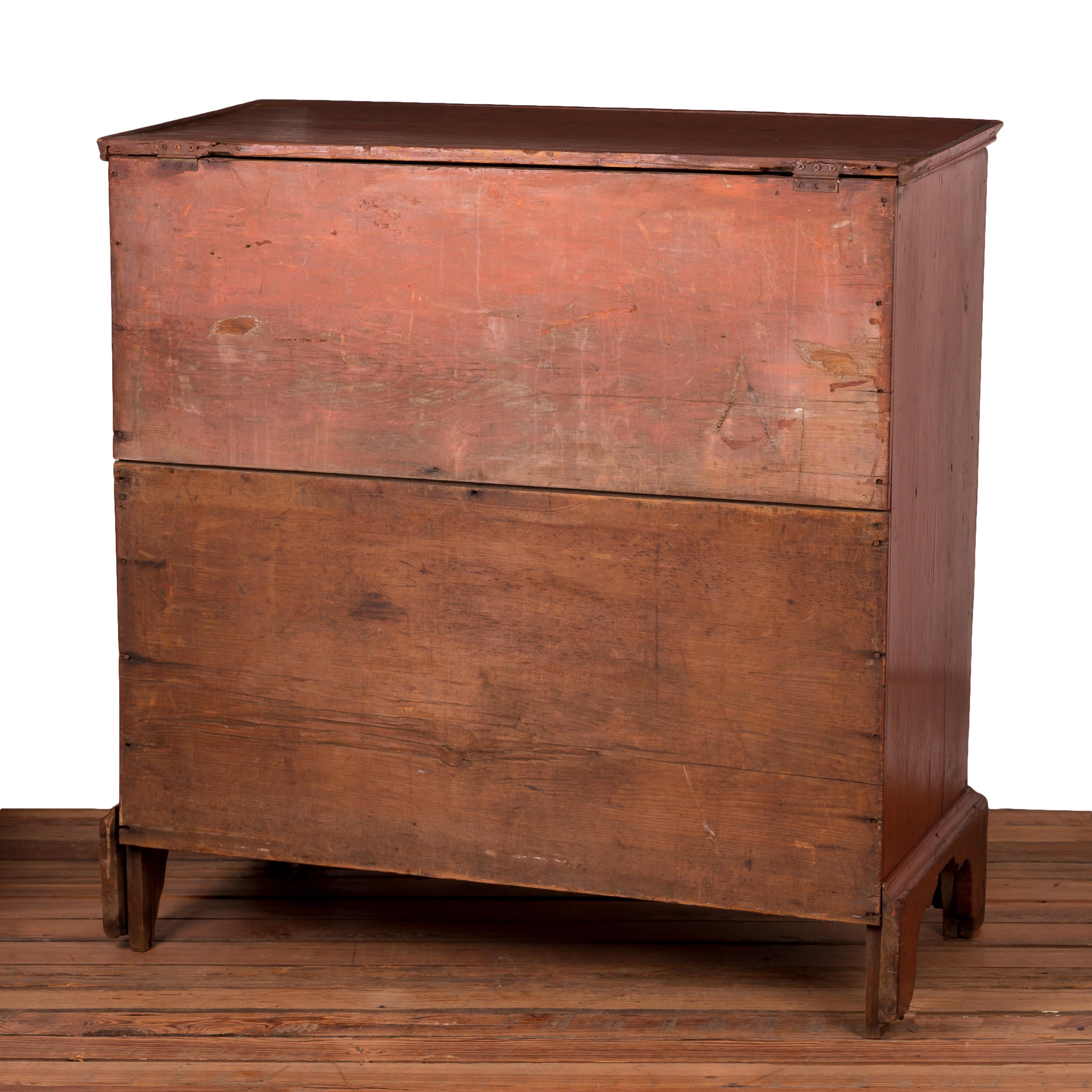 New England Mule Chest, 19th Century For Sale 4